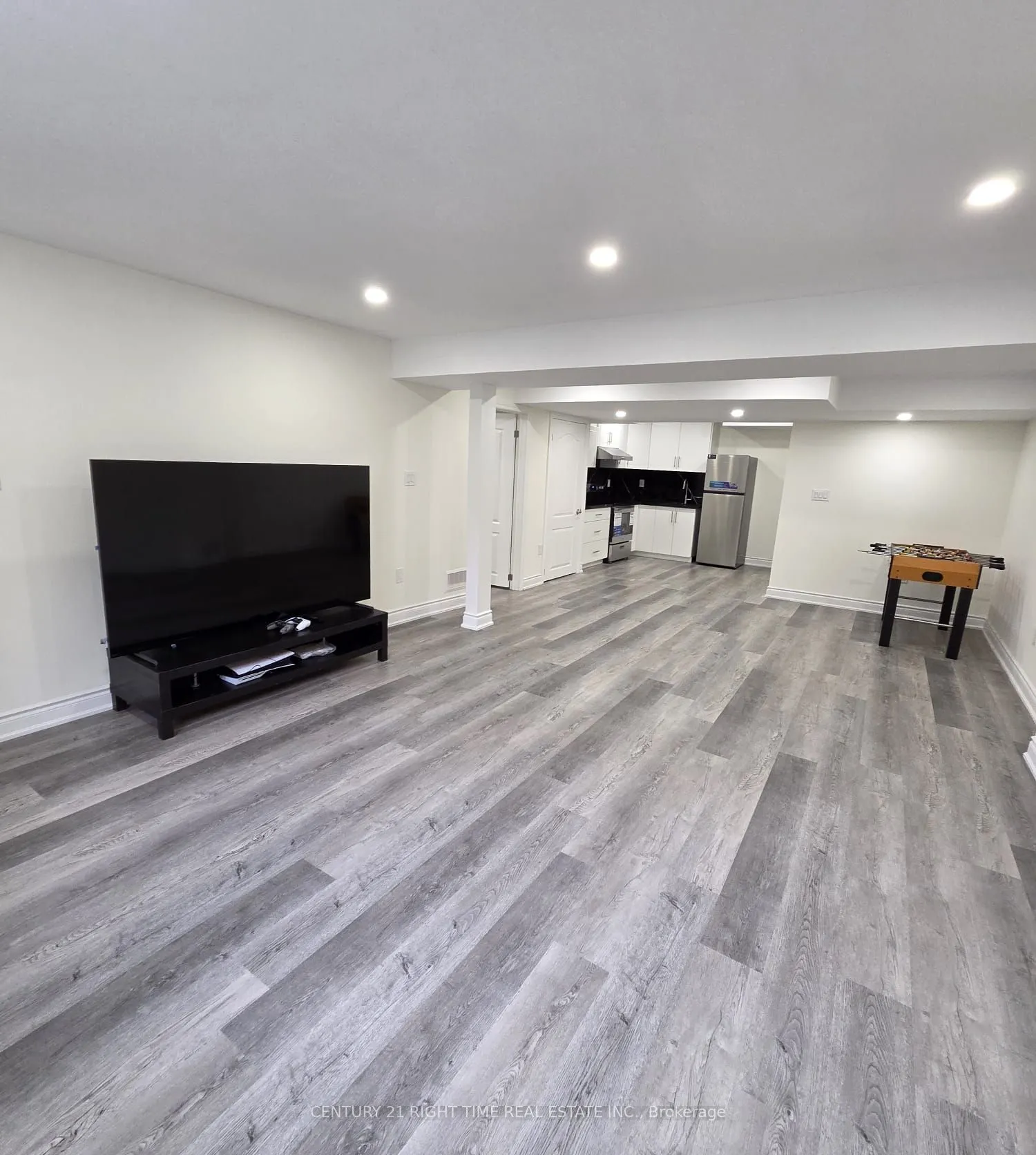 376 Gooch Crescent