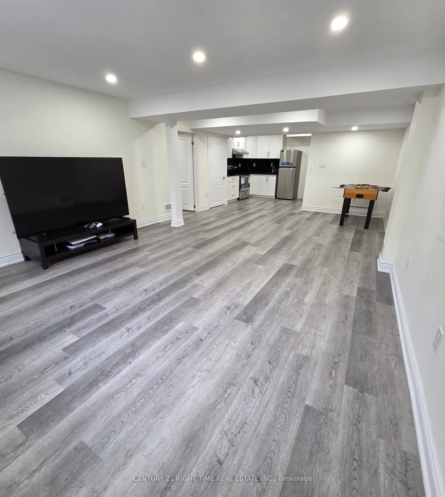 376 Gooch Crescent