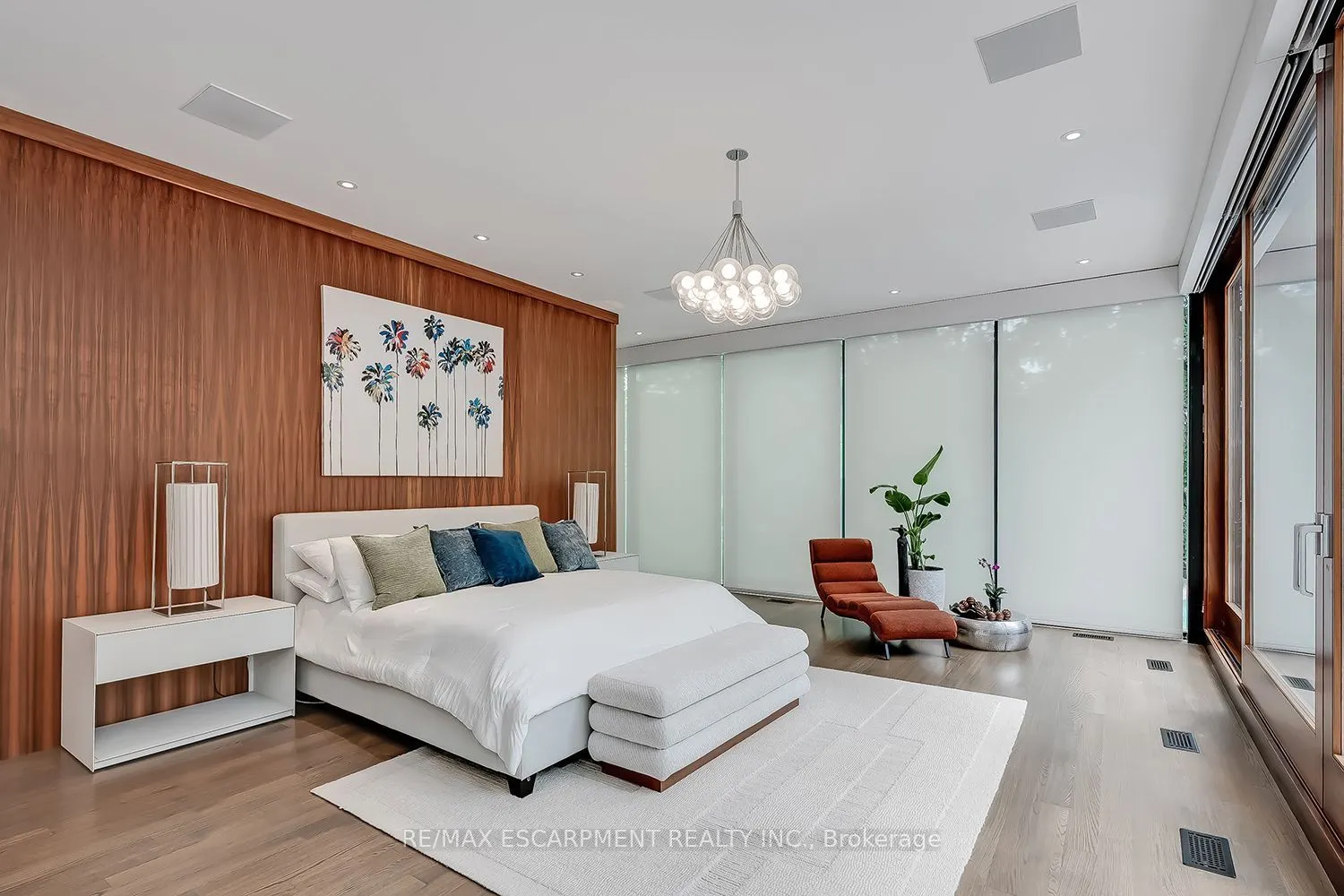 54 RAYMAR Place