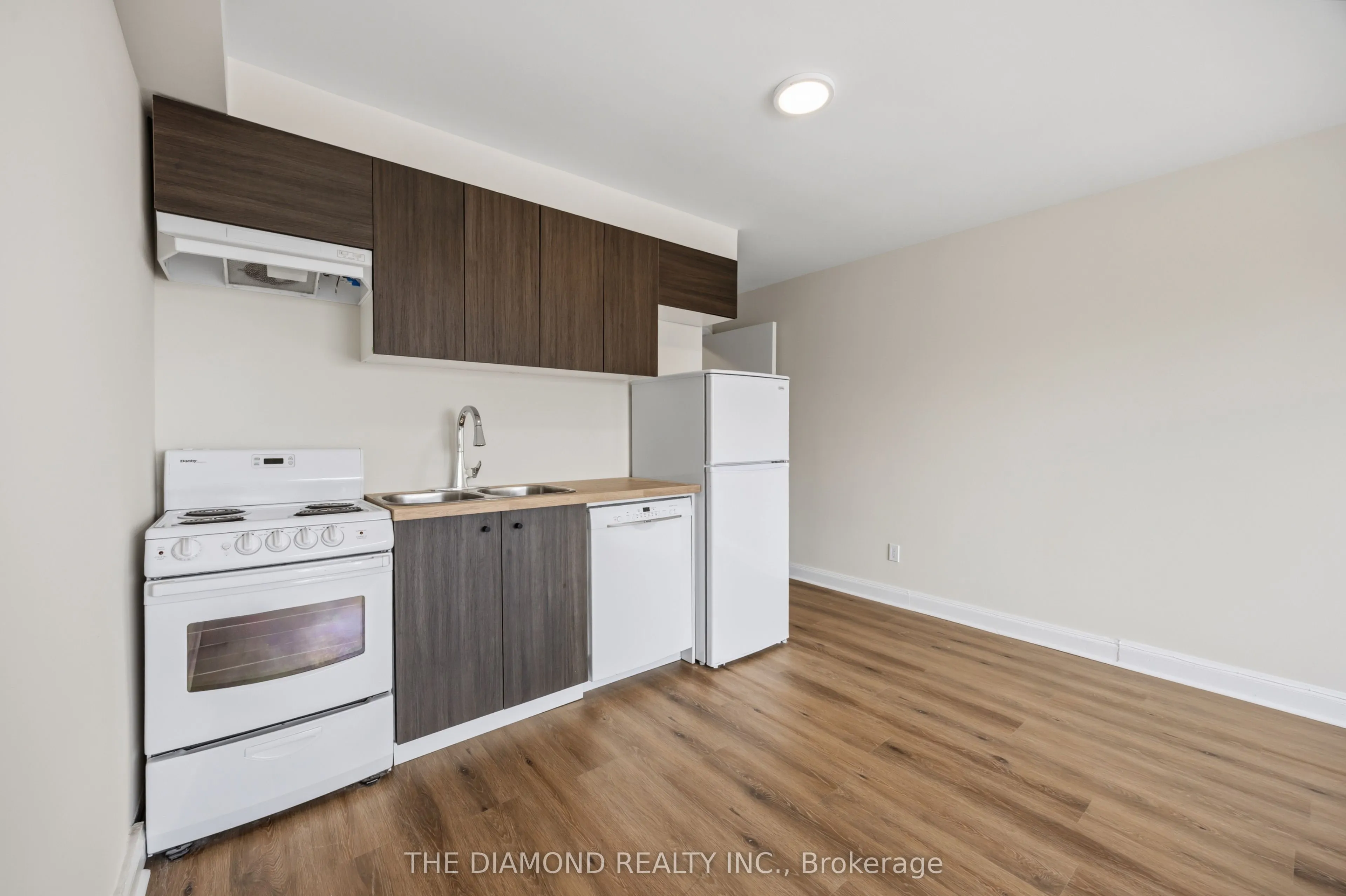 1958A Eglinton Avenue W