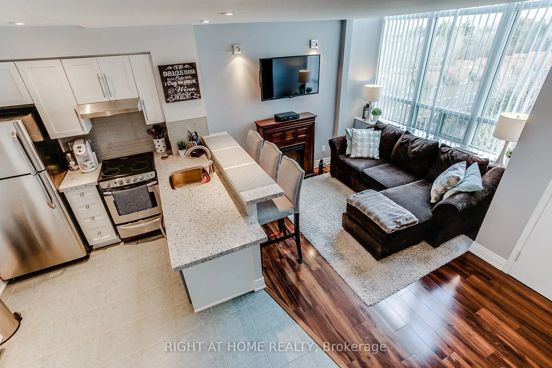 300 Manitoba Street #426