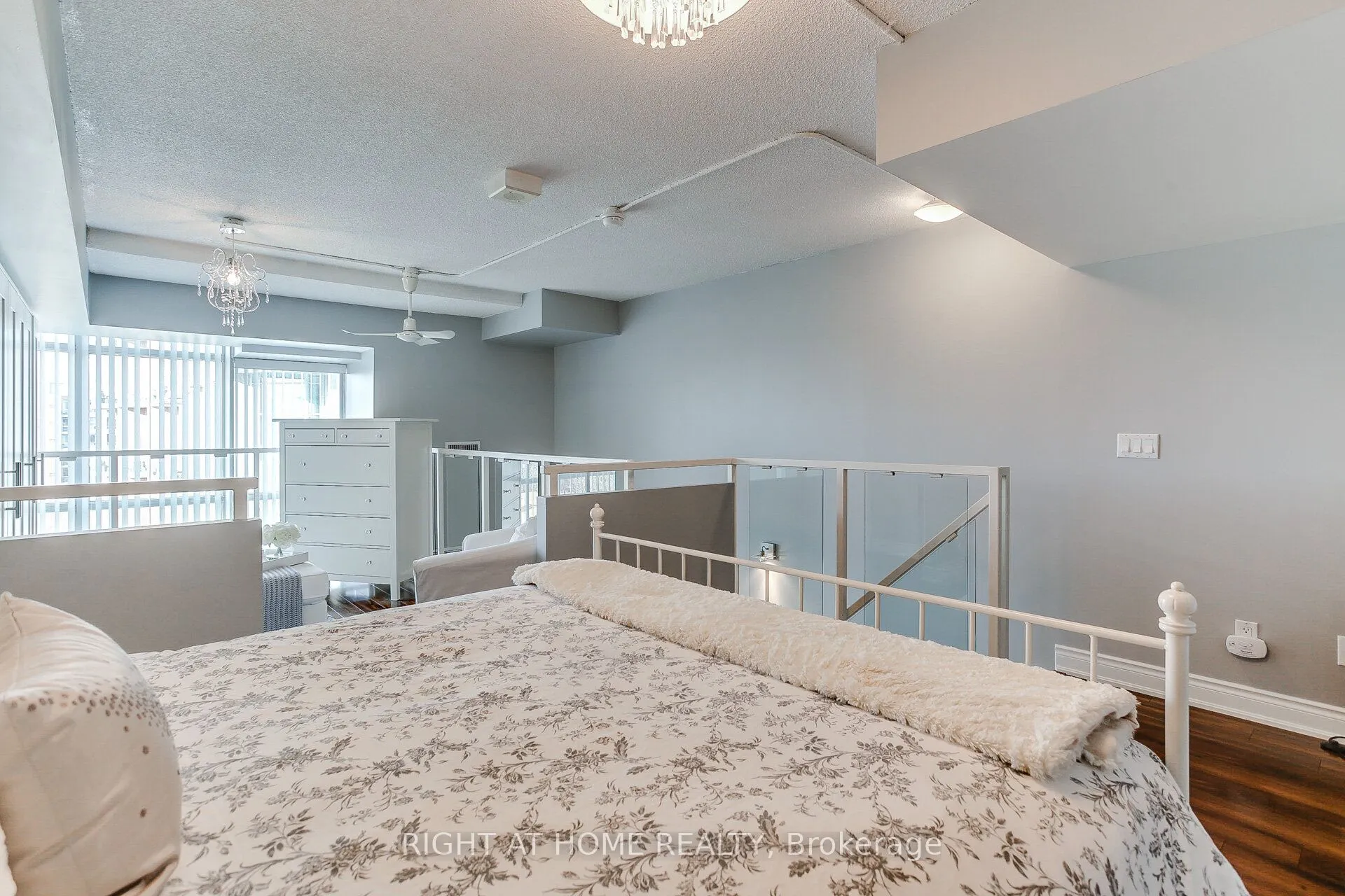 300 Manitoba Street #426