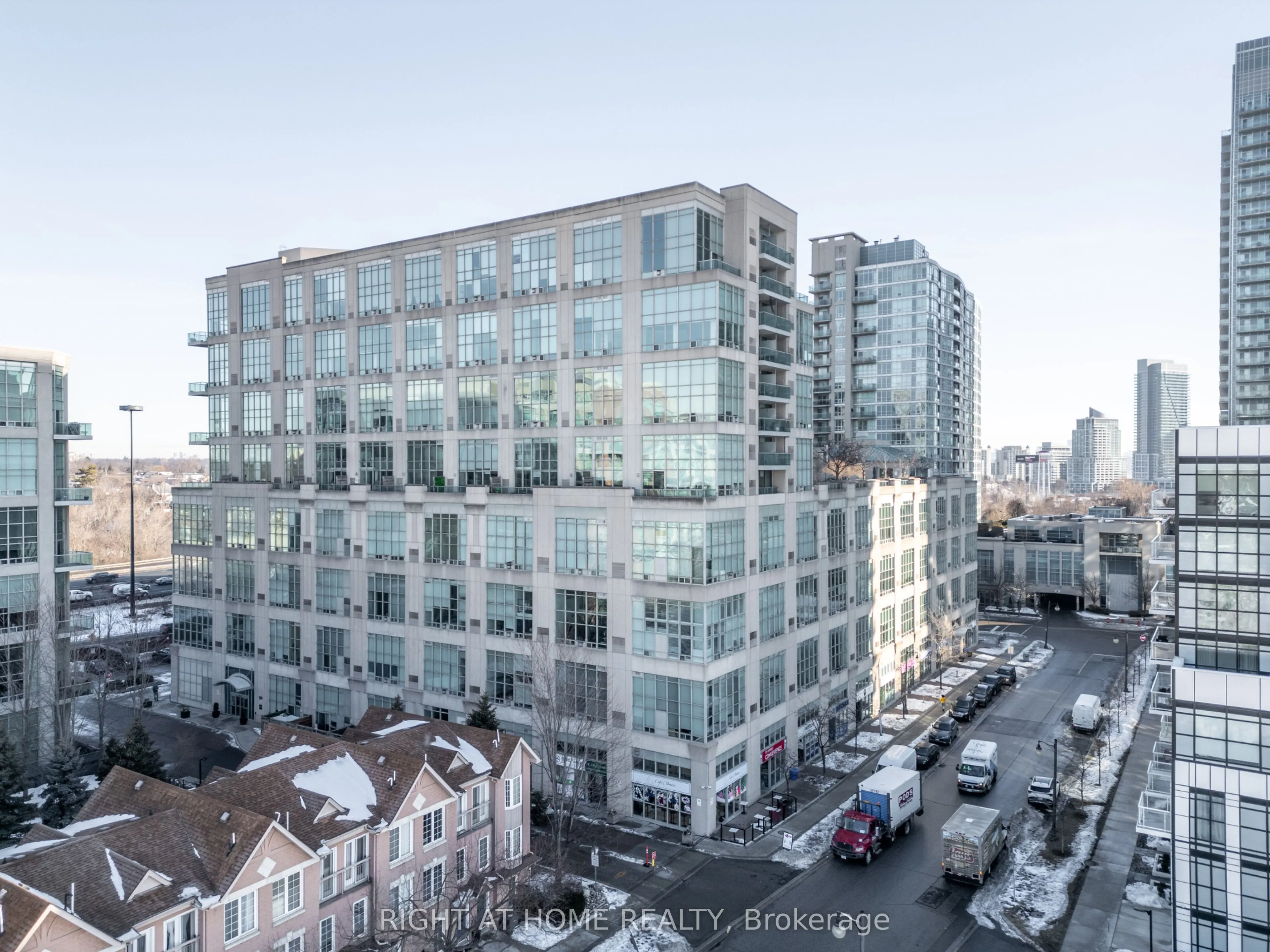 300 Manitoba Street #426