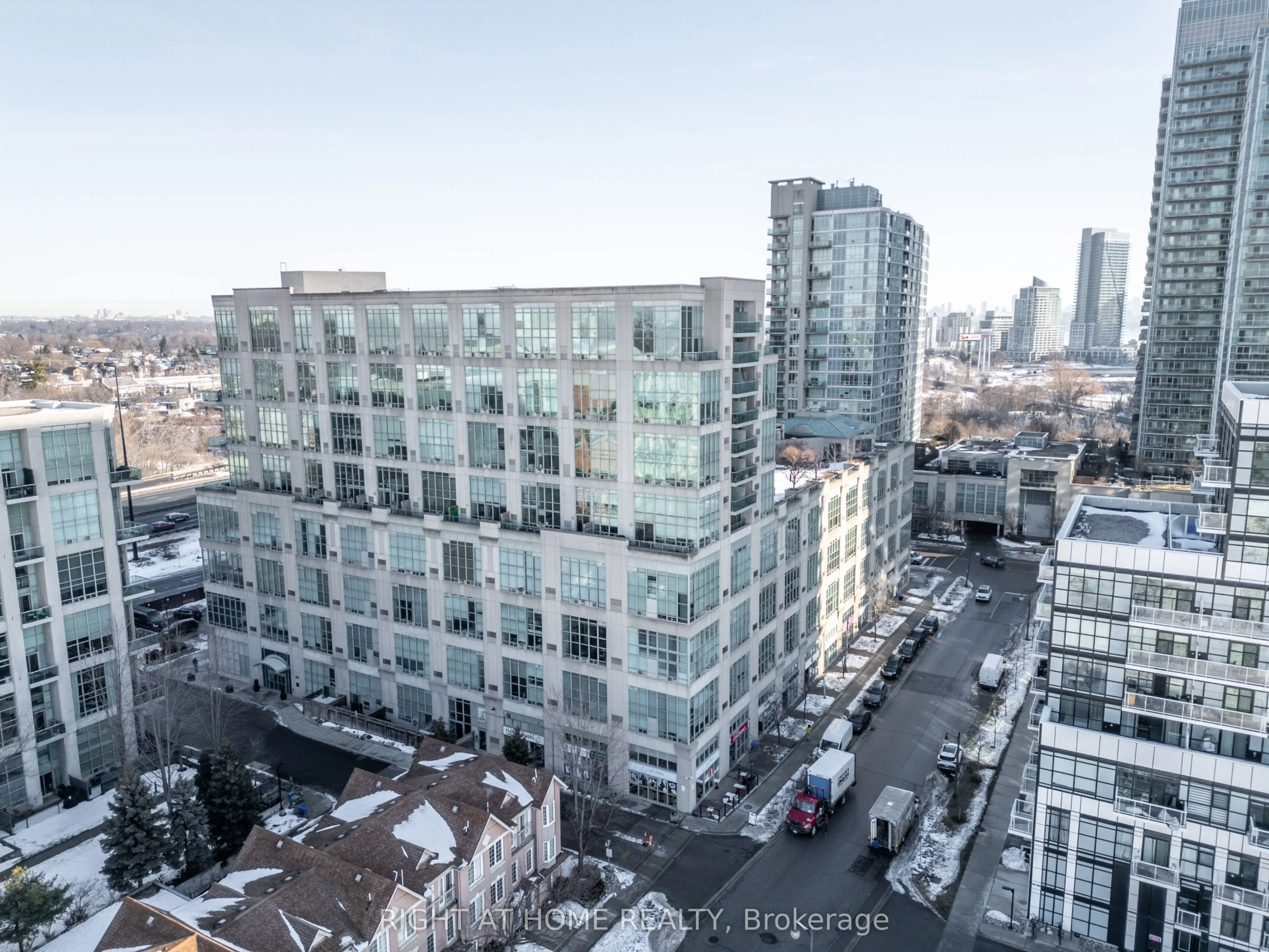 300 Manitoba Street #426