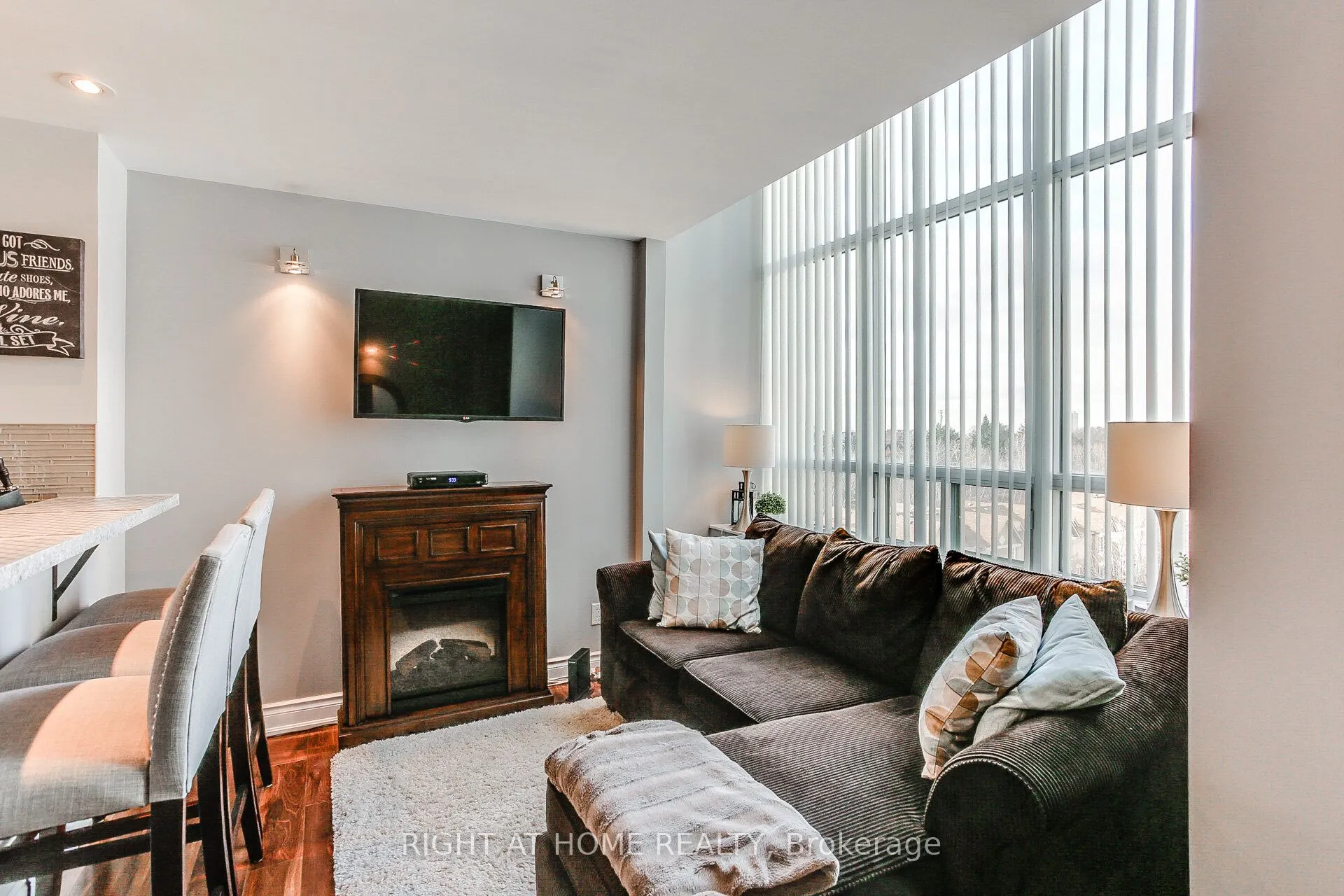 300 Manitoba Street #426
