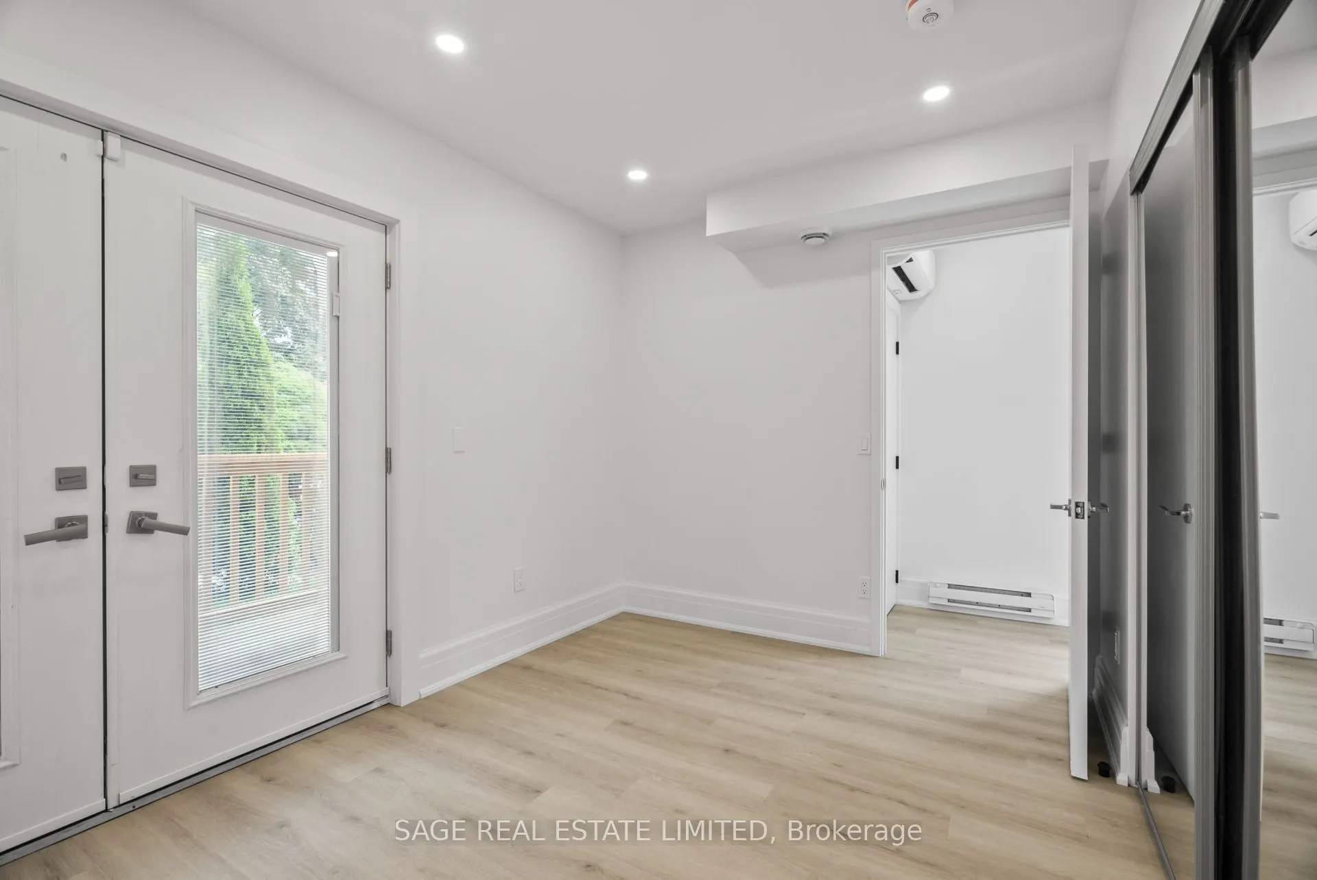 25 Chamberlain Avenue