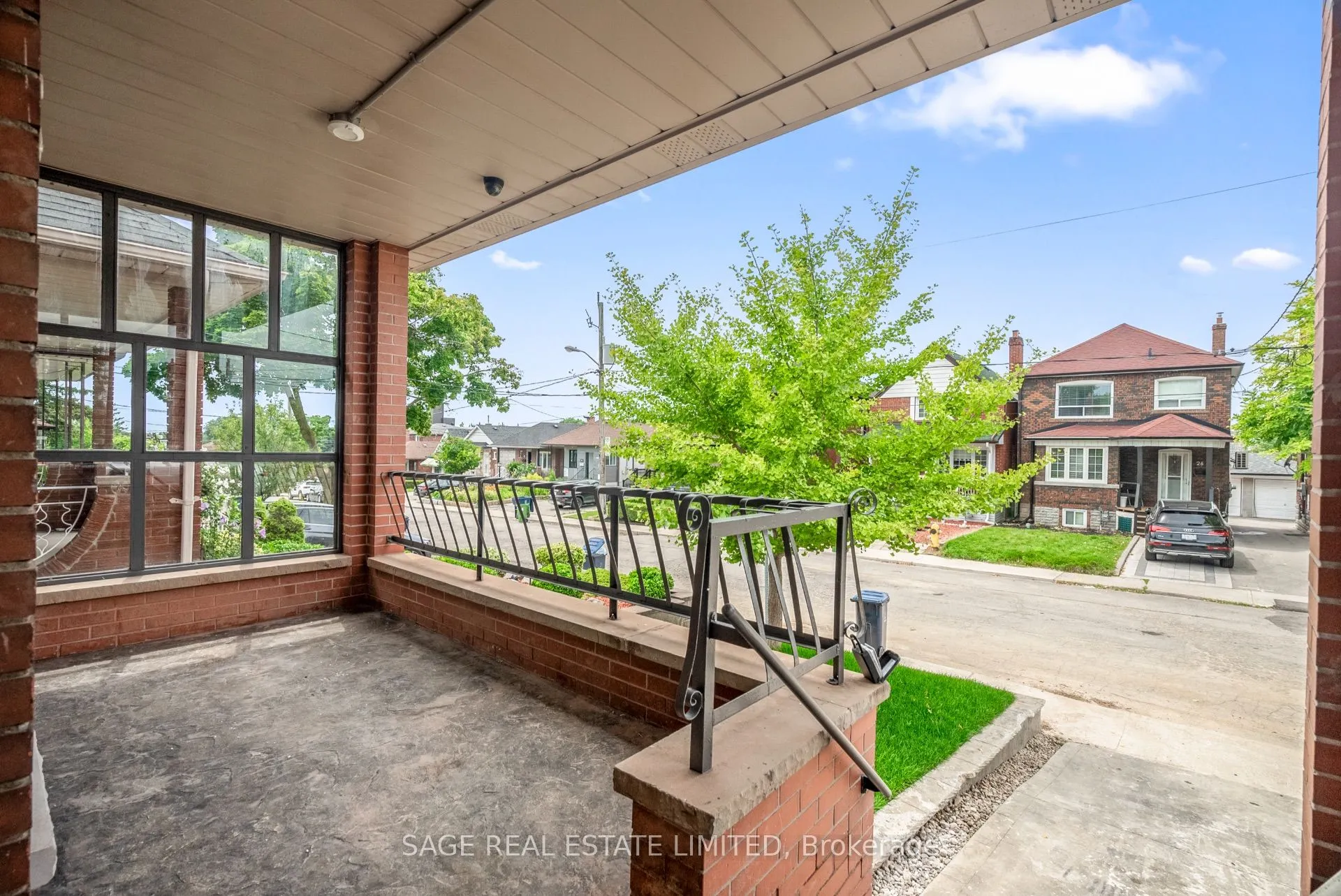25 Chamberlain Avenue