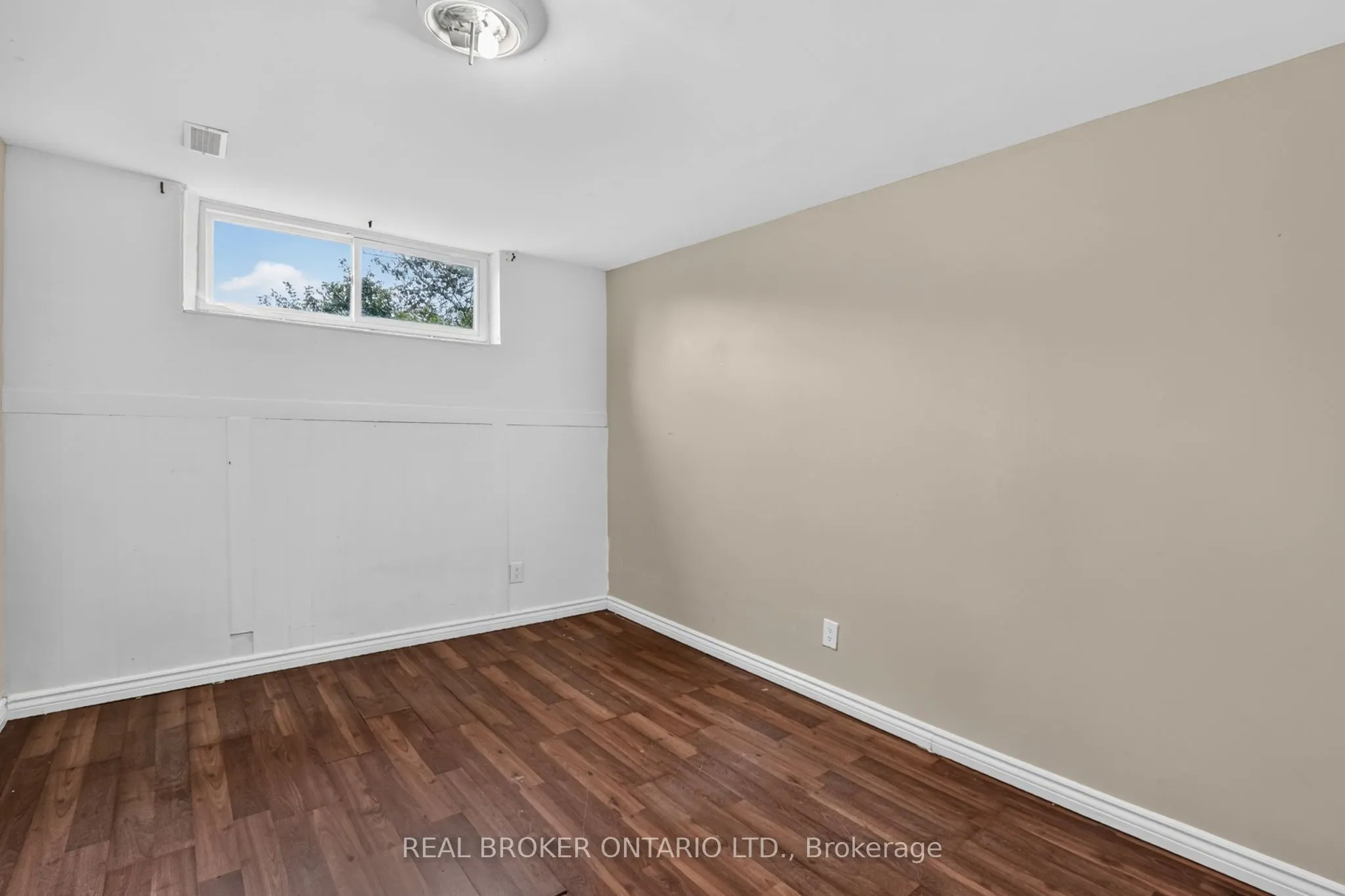 27 Vange Crescent
