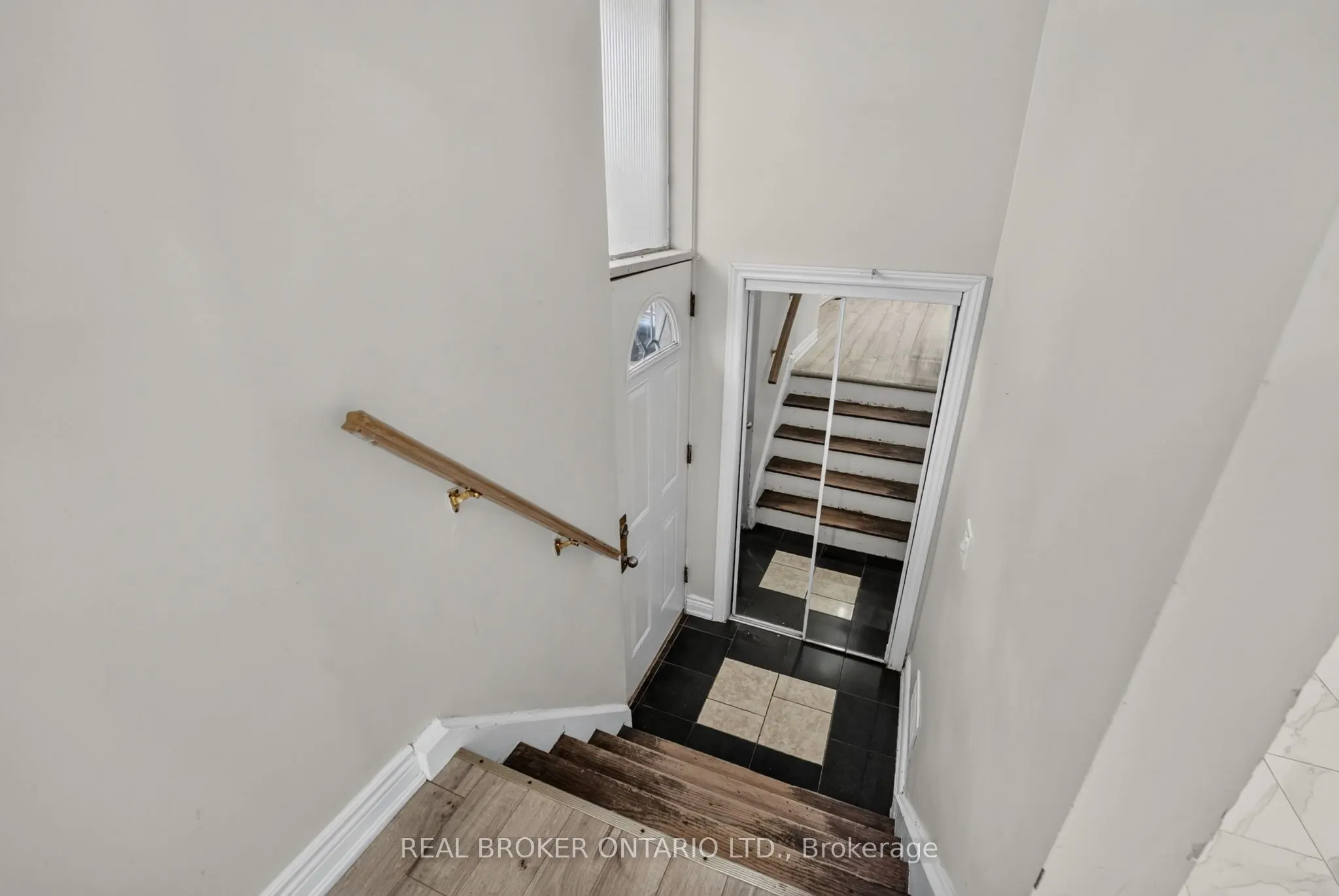 27 Vange Crescent