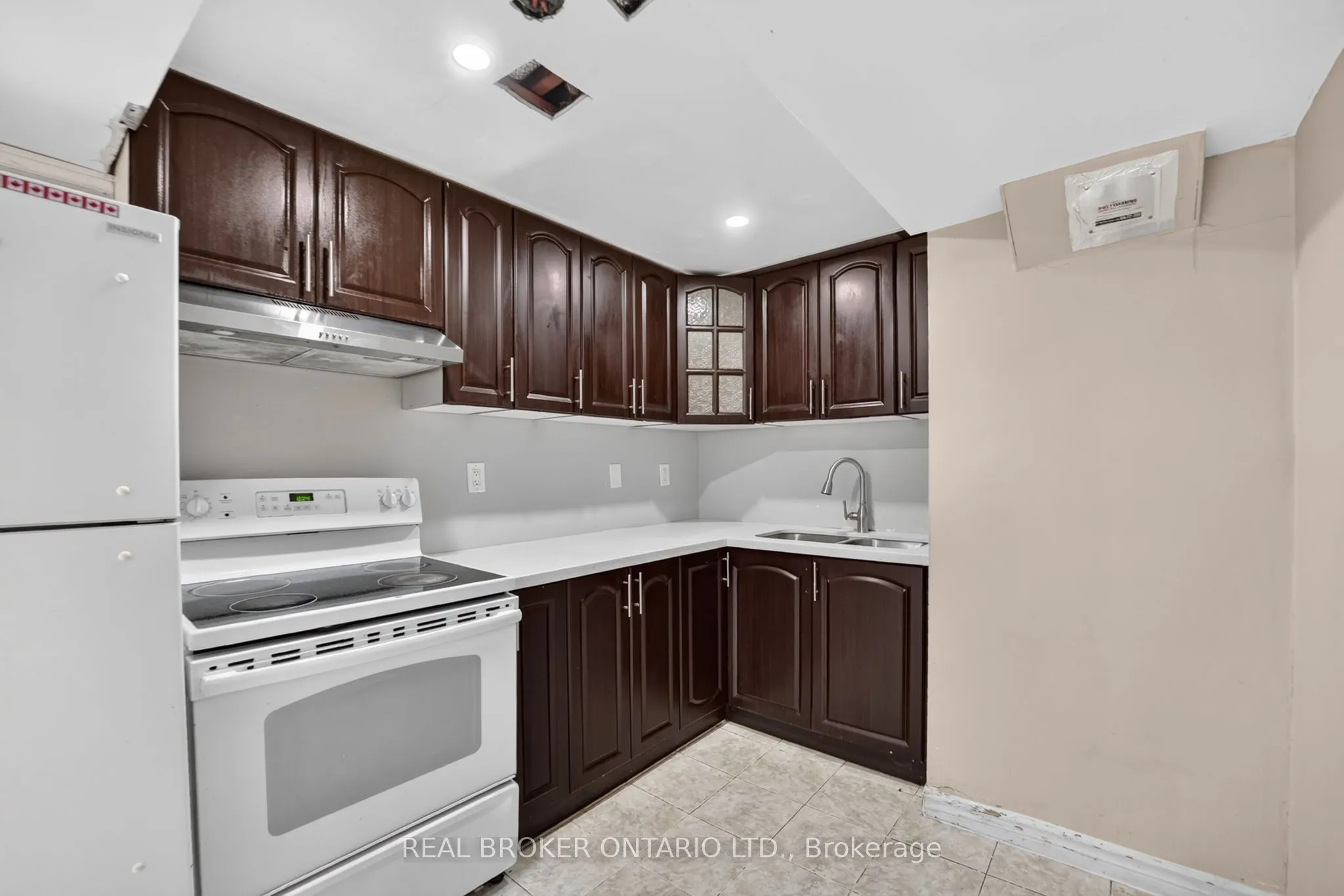 27 Vange Crescent