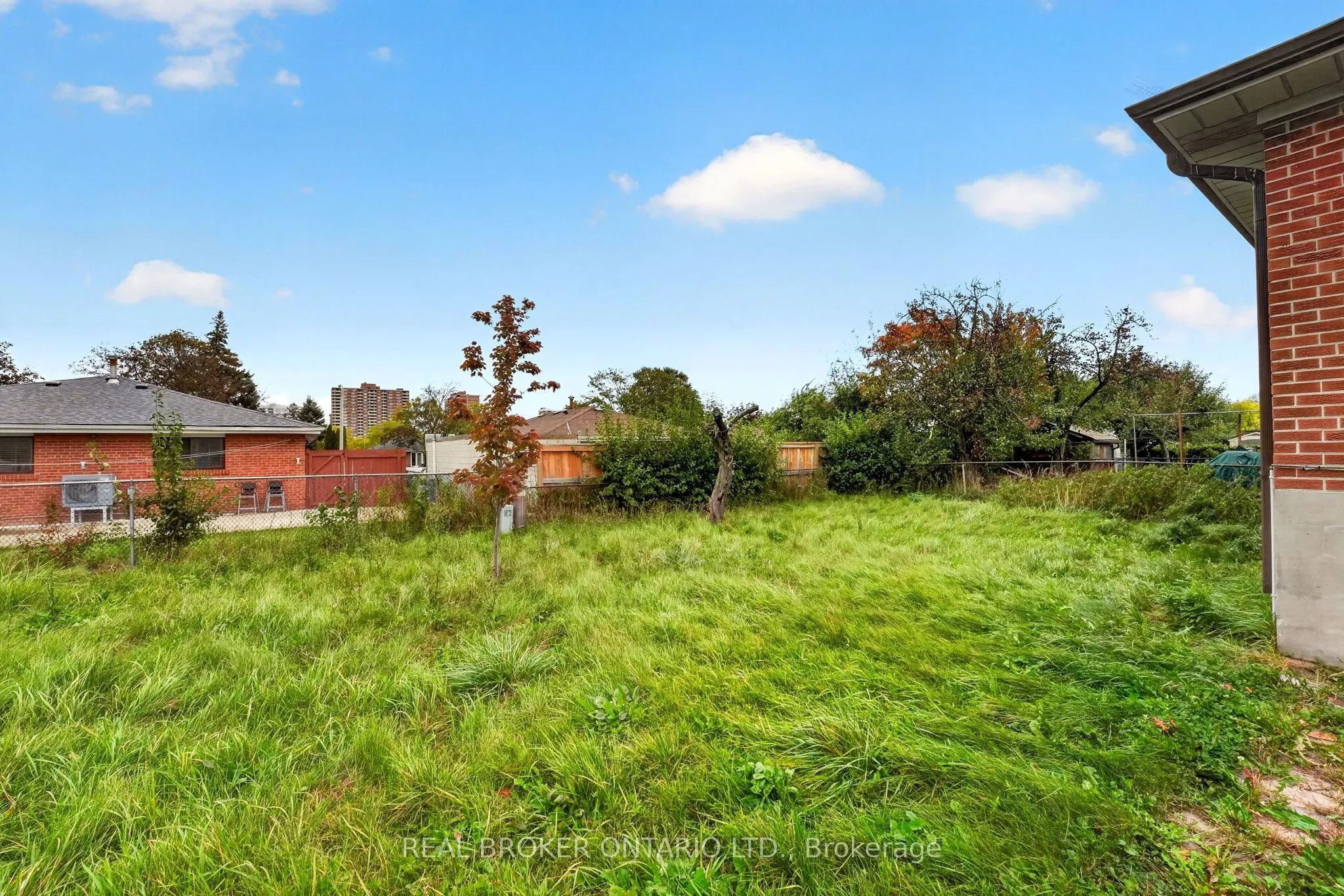 27 Vange Crescent