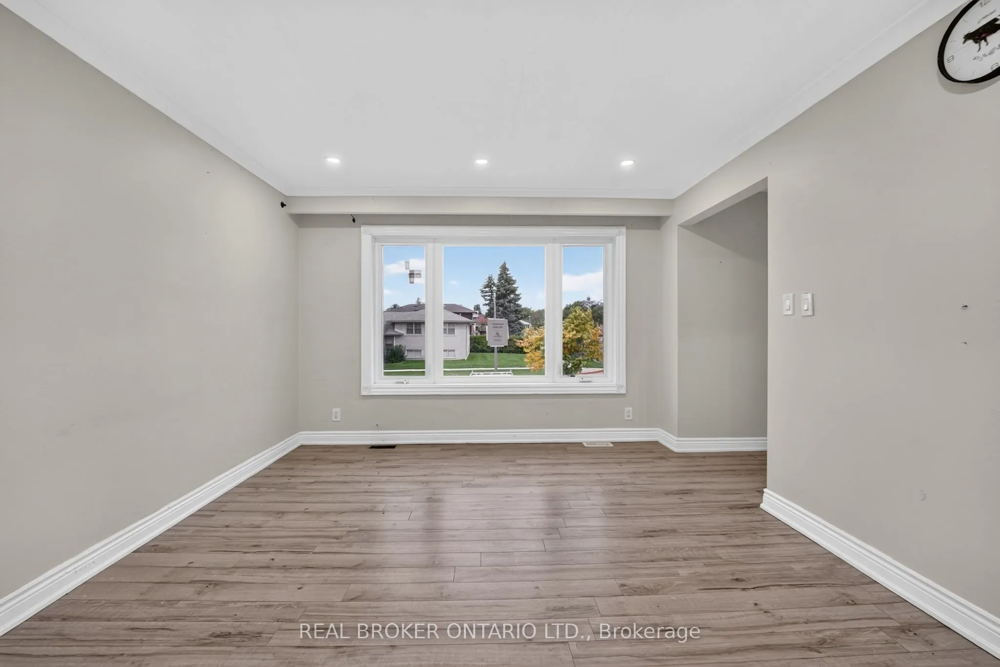 27 Vange Crescent