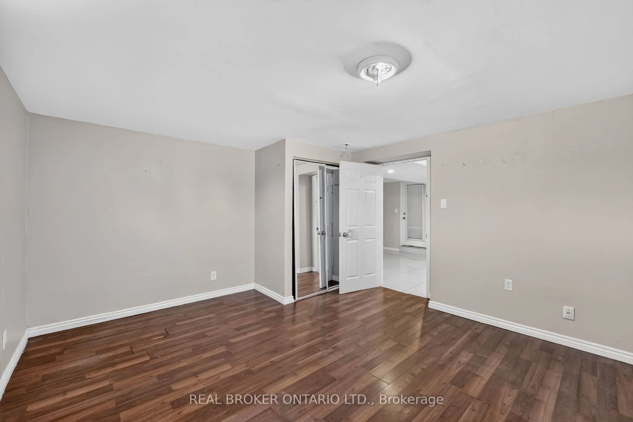 27 Vange Crescent
