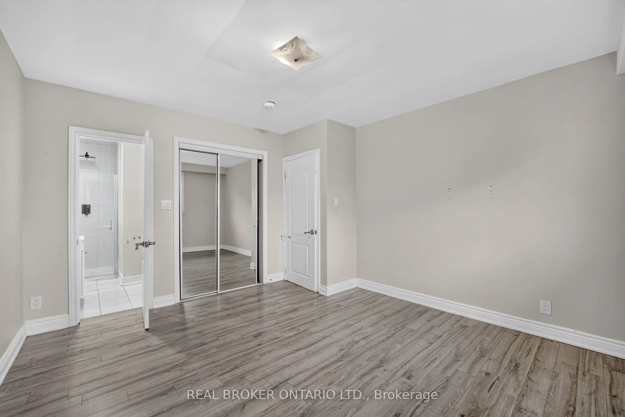 27 Vange Crescent