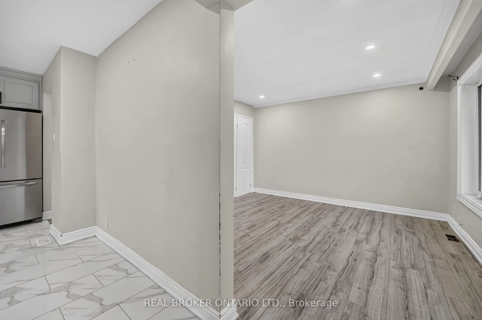 27 Vange Crescent