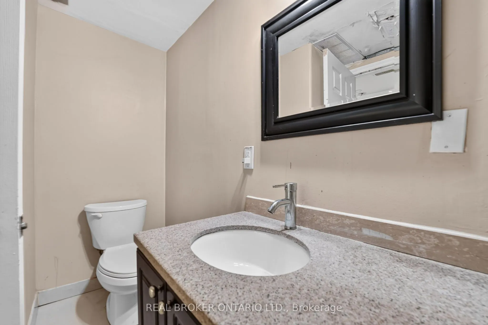 27 Vange Crescent