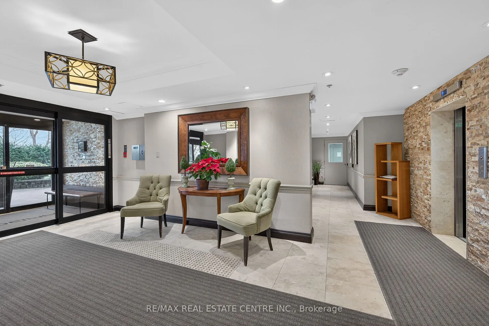 212 Kerr Street #702