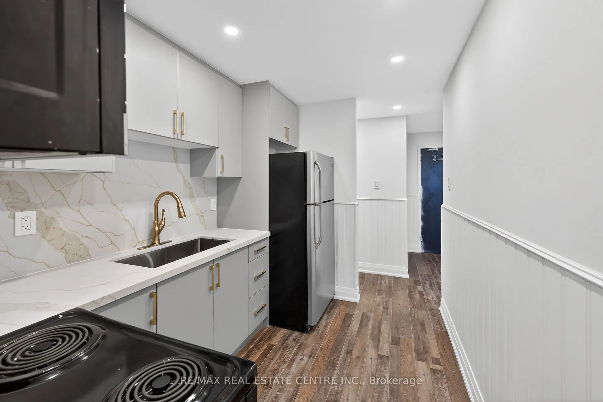 212 Kerr Street #702