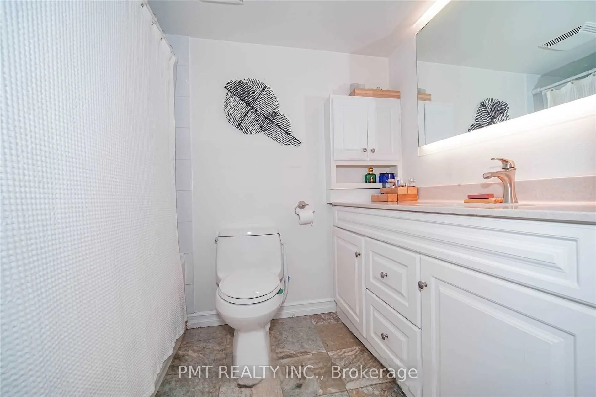 250 Manitoba Street #624