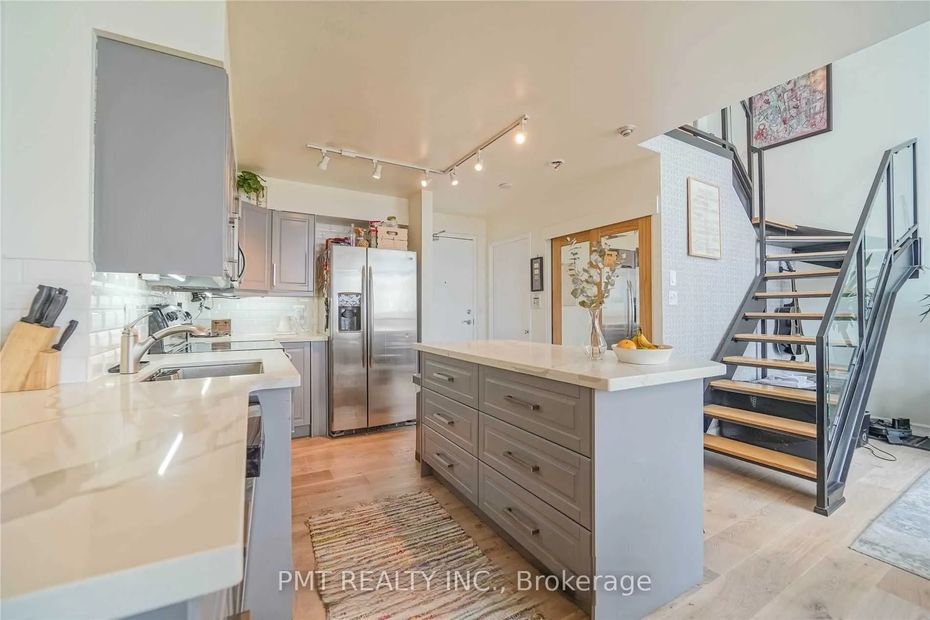 250 Manitoba Street #624
