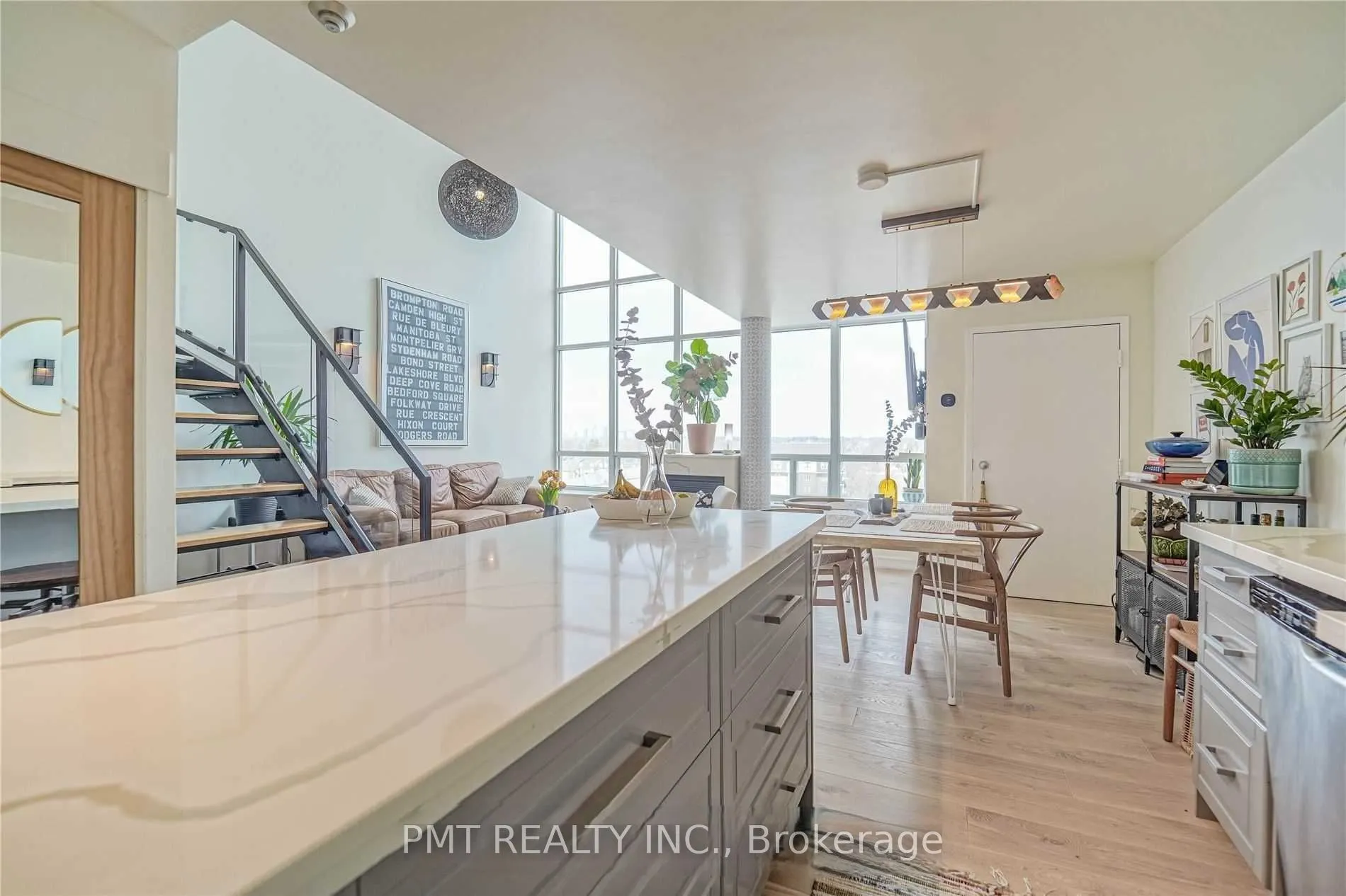 250 Manitoba Street #624