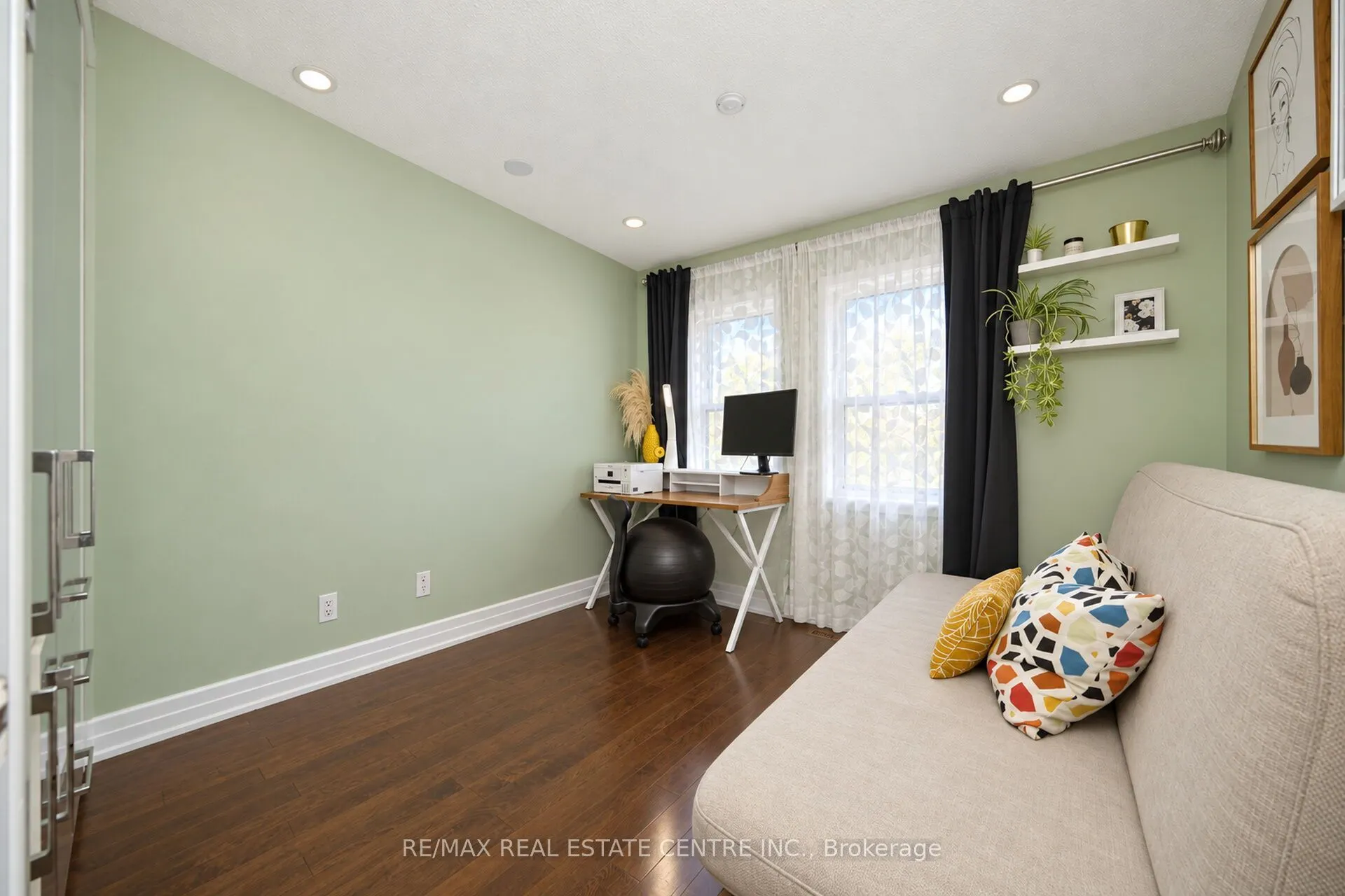 32 Mckinnon Avenue