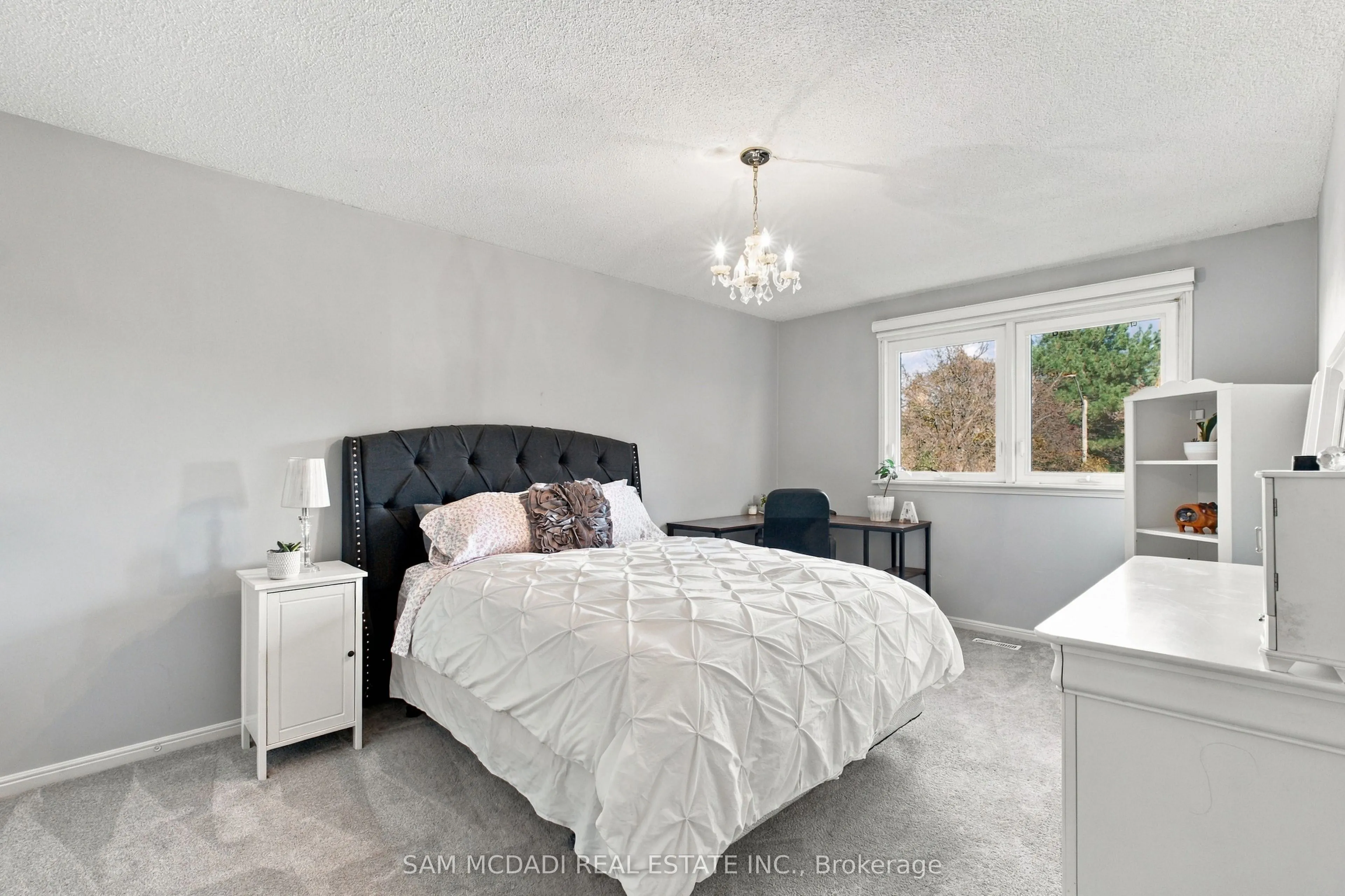 1138 Vanier Drive
