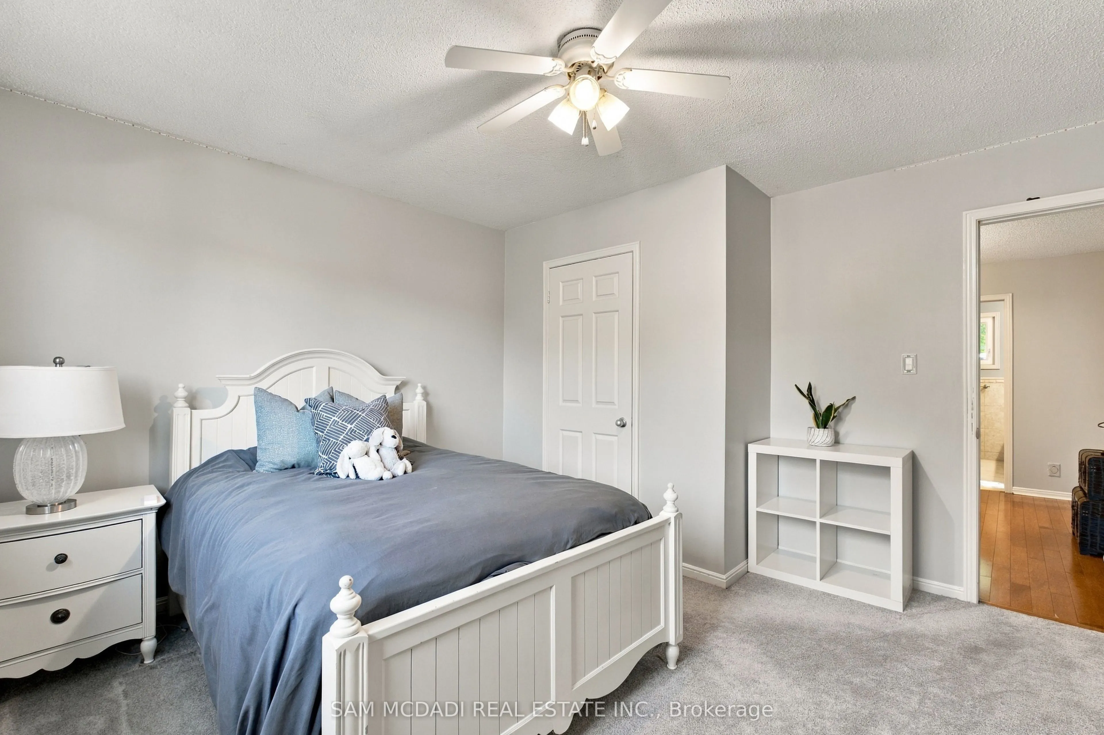 1138 Vanier Drive