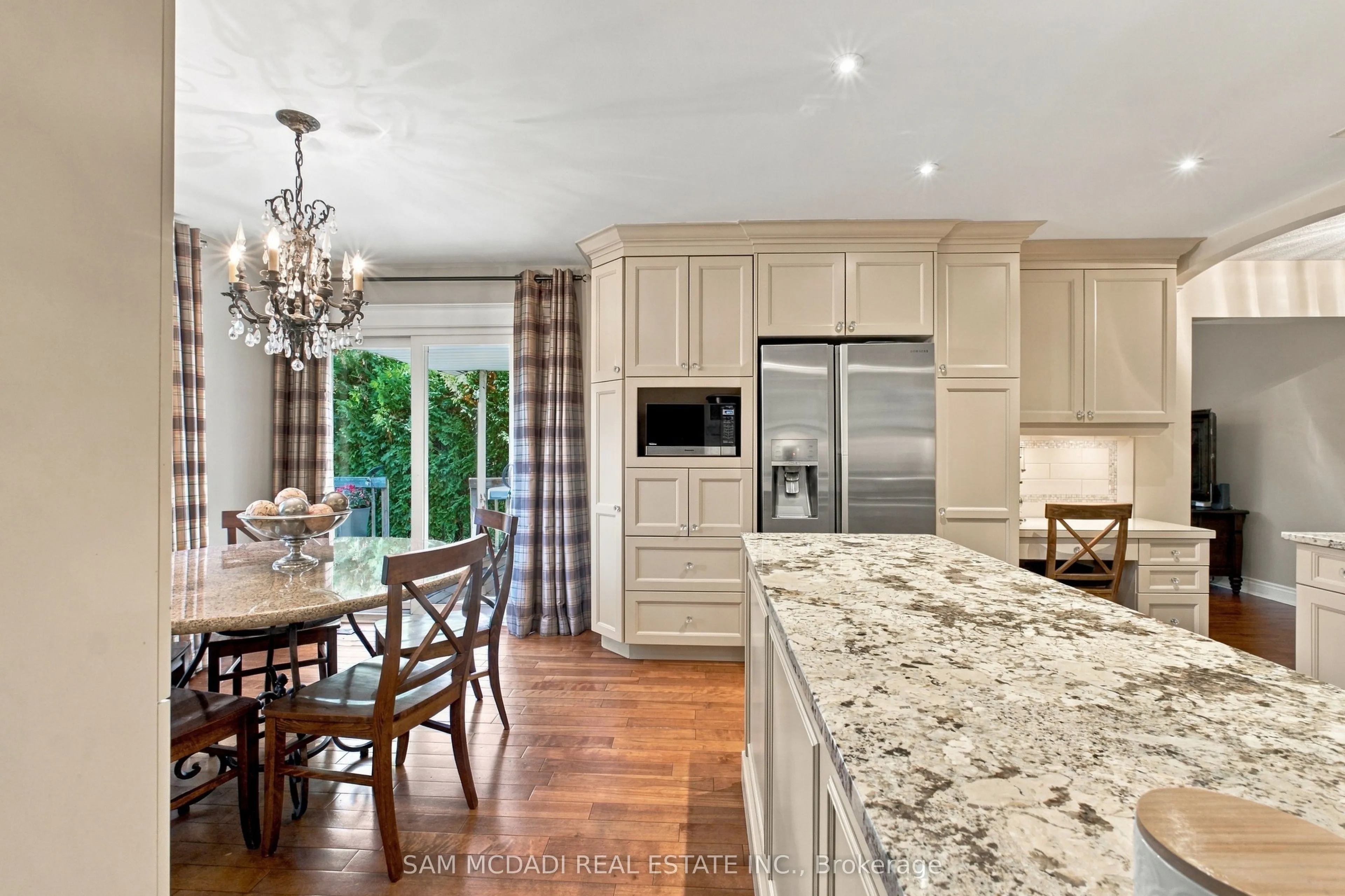 1138 Vanier Drive