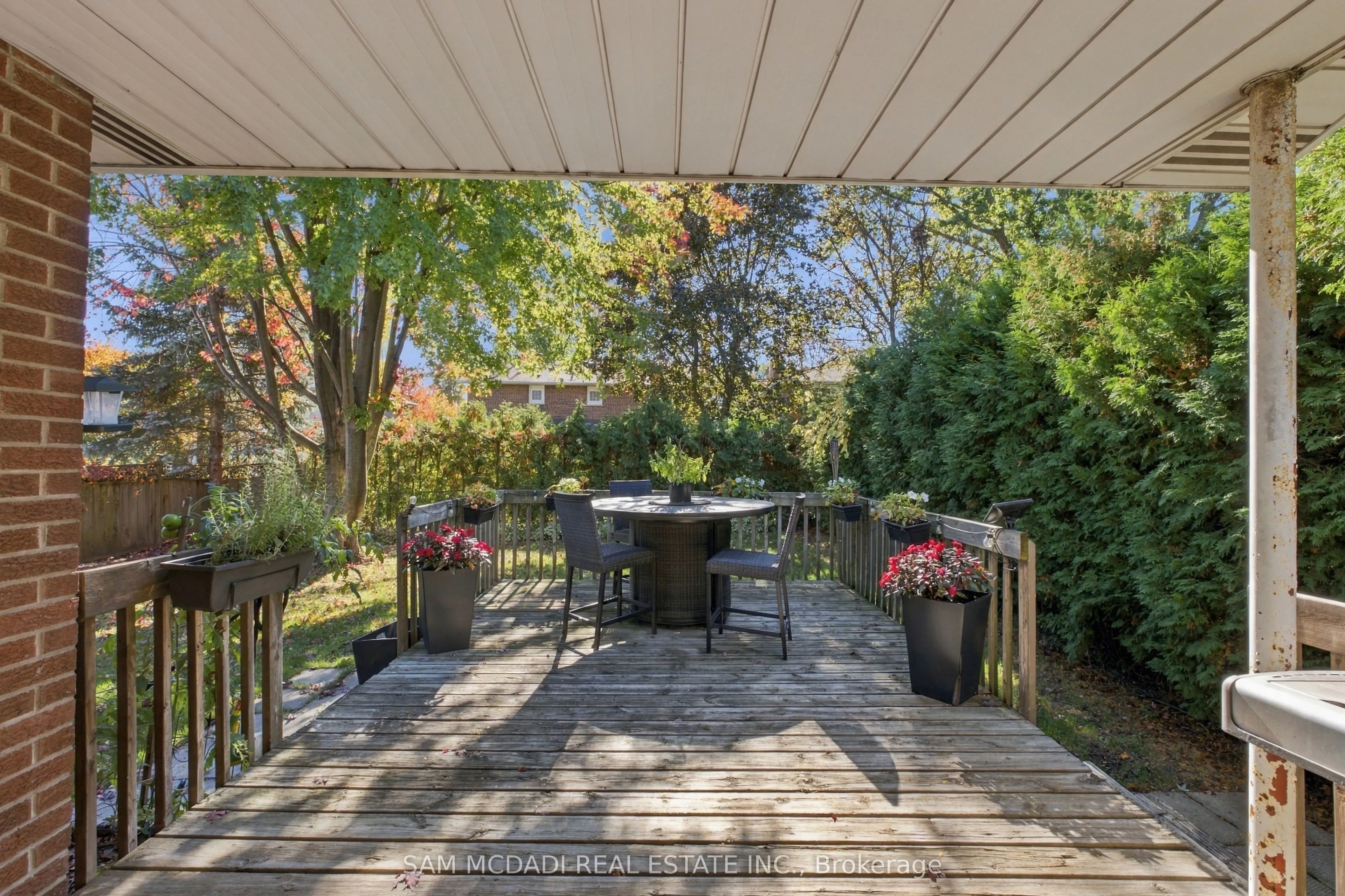 1138 Vanier Drive