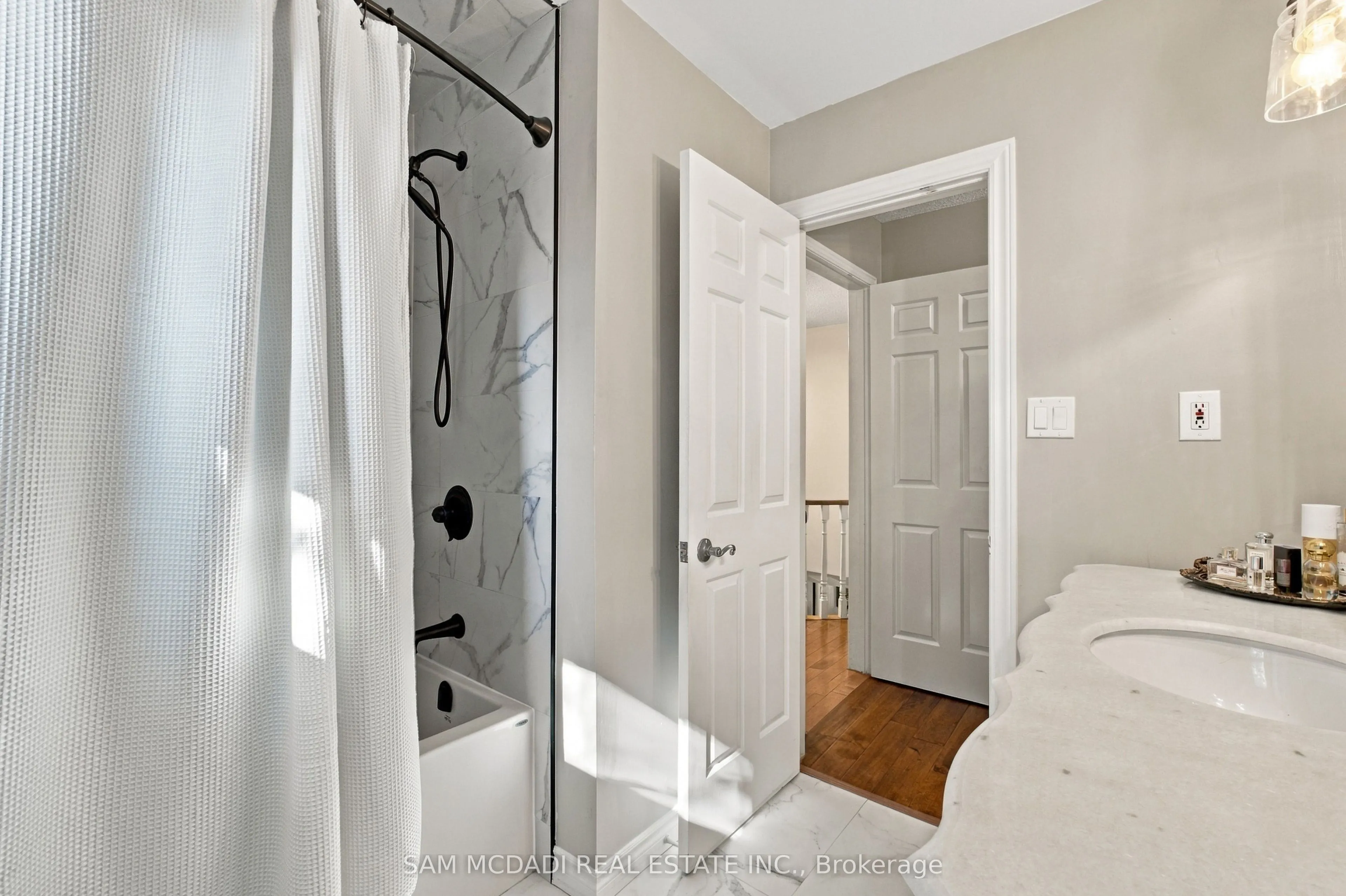 1138 Vanier Drive