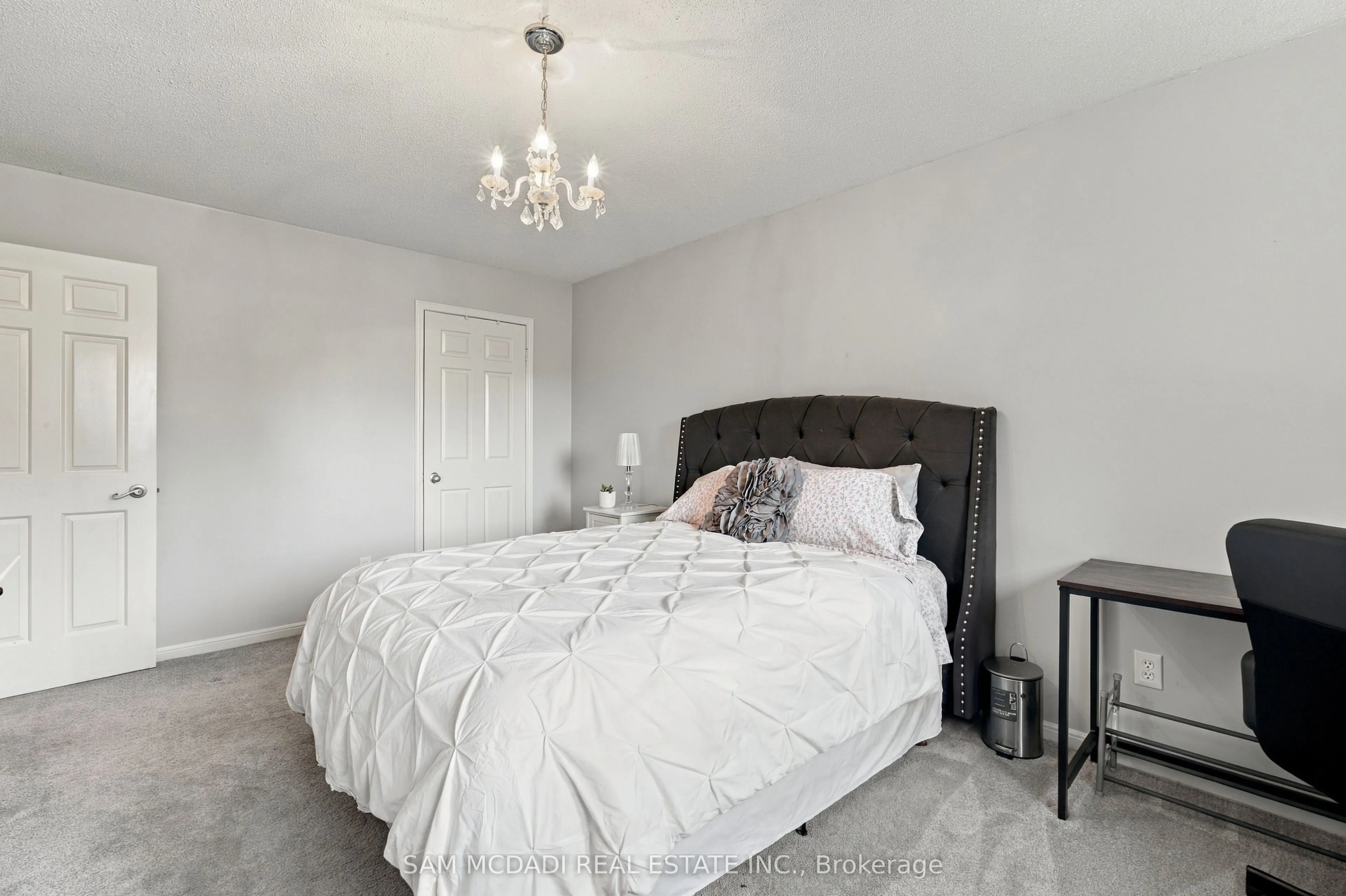 1138 Vanier Drive