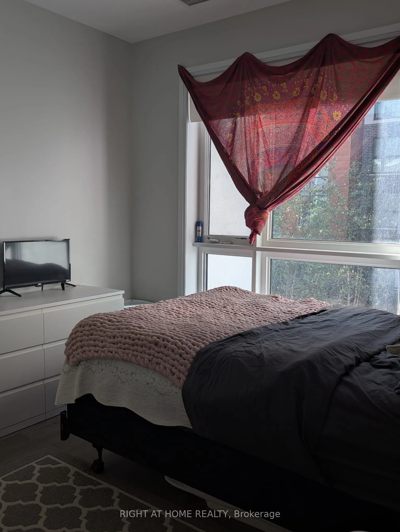 470 Gordon Krantz Avenue #205