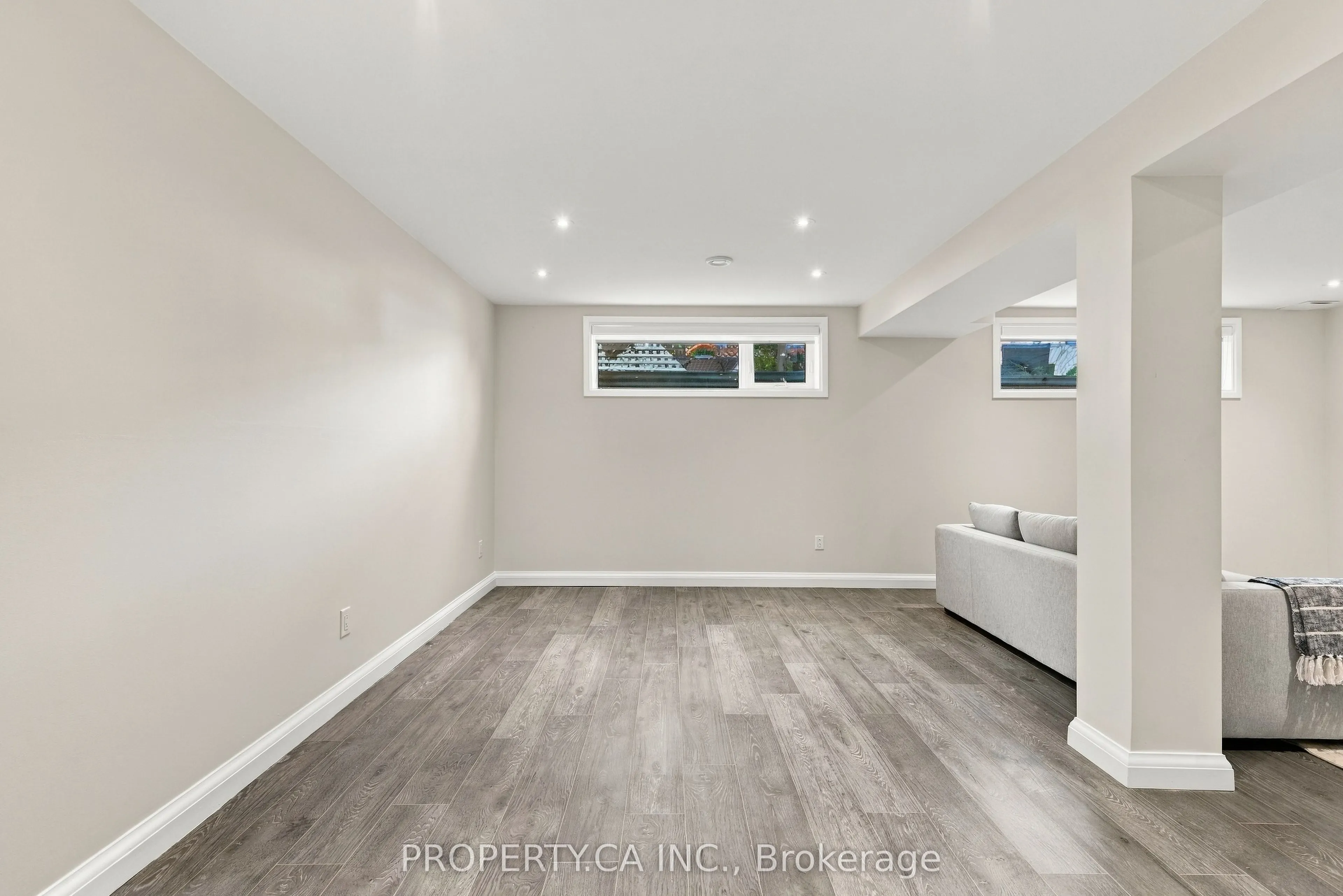 67 Rossburn Drive
