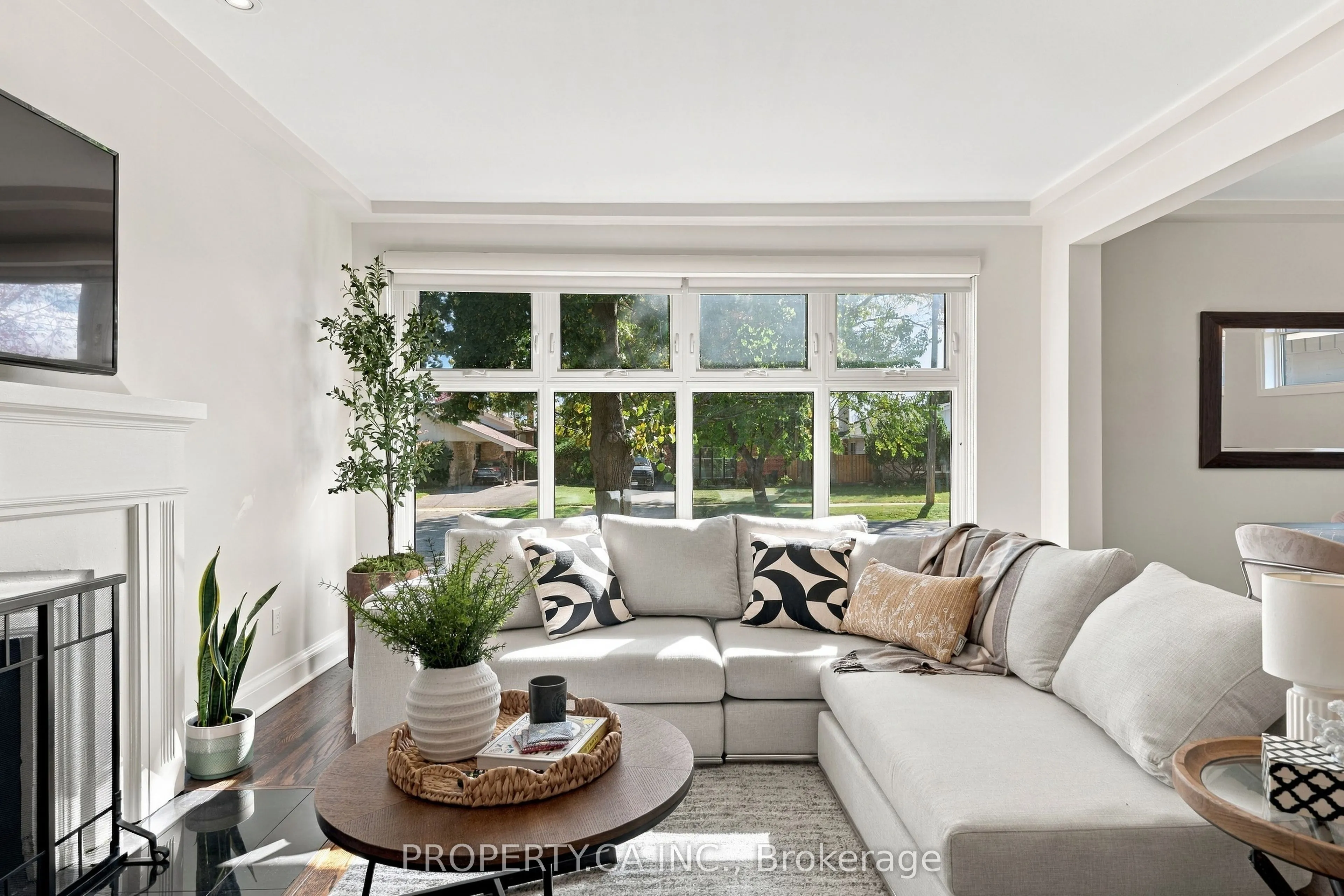 67 Rossburn Drive
