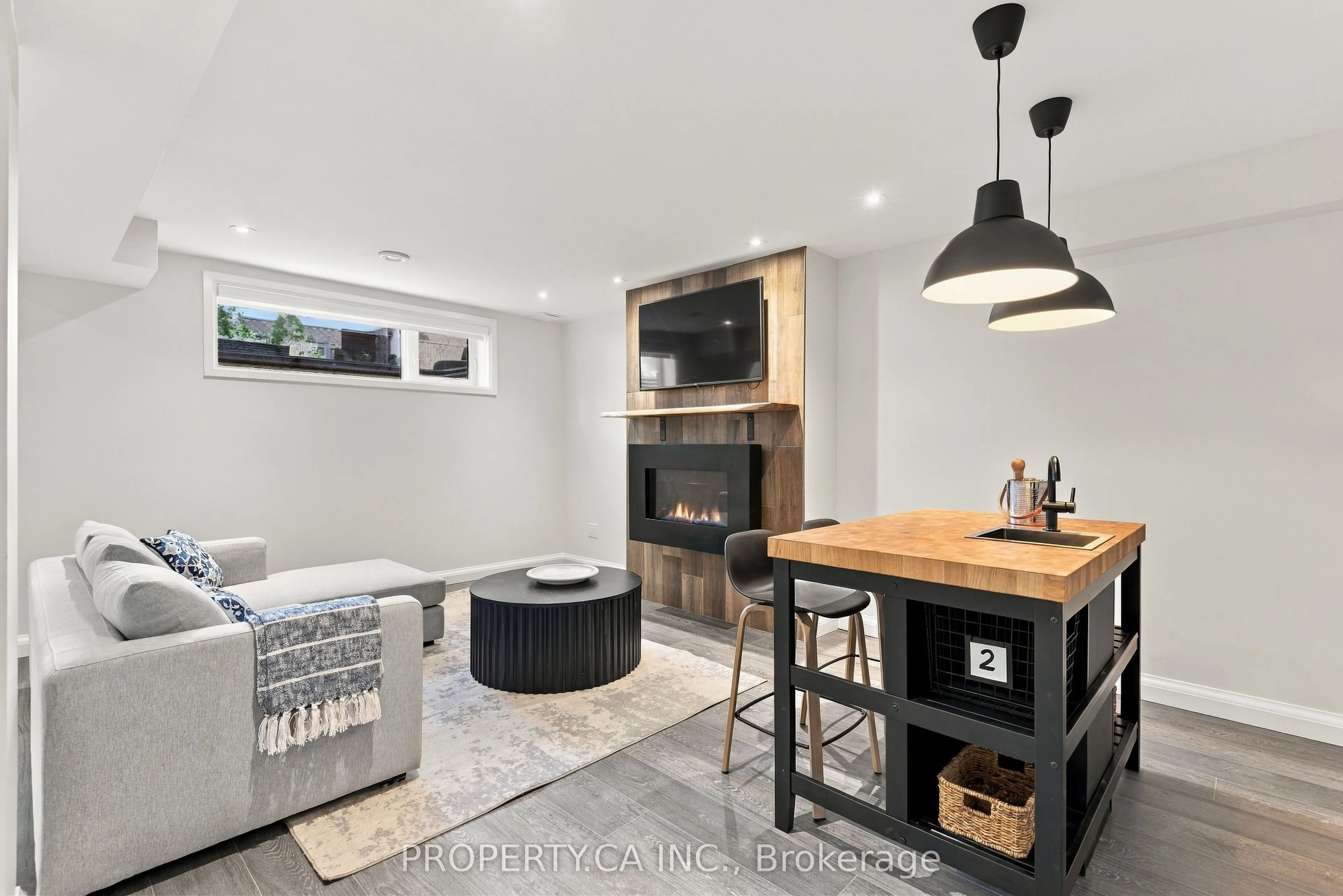 67 Rossburn Drive