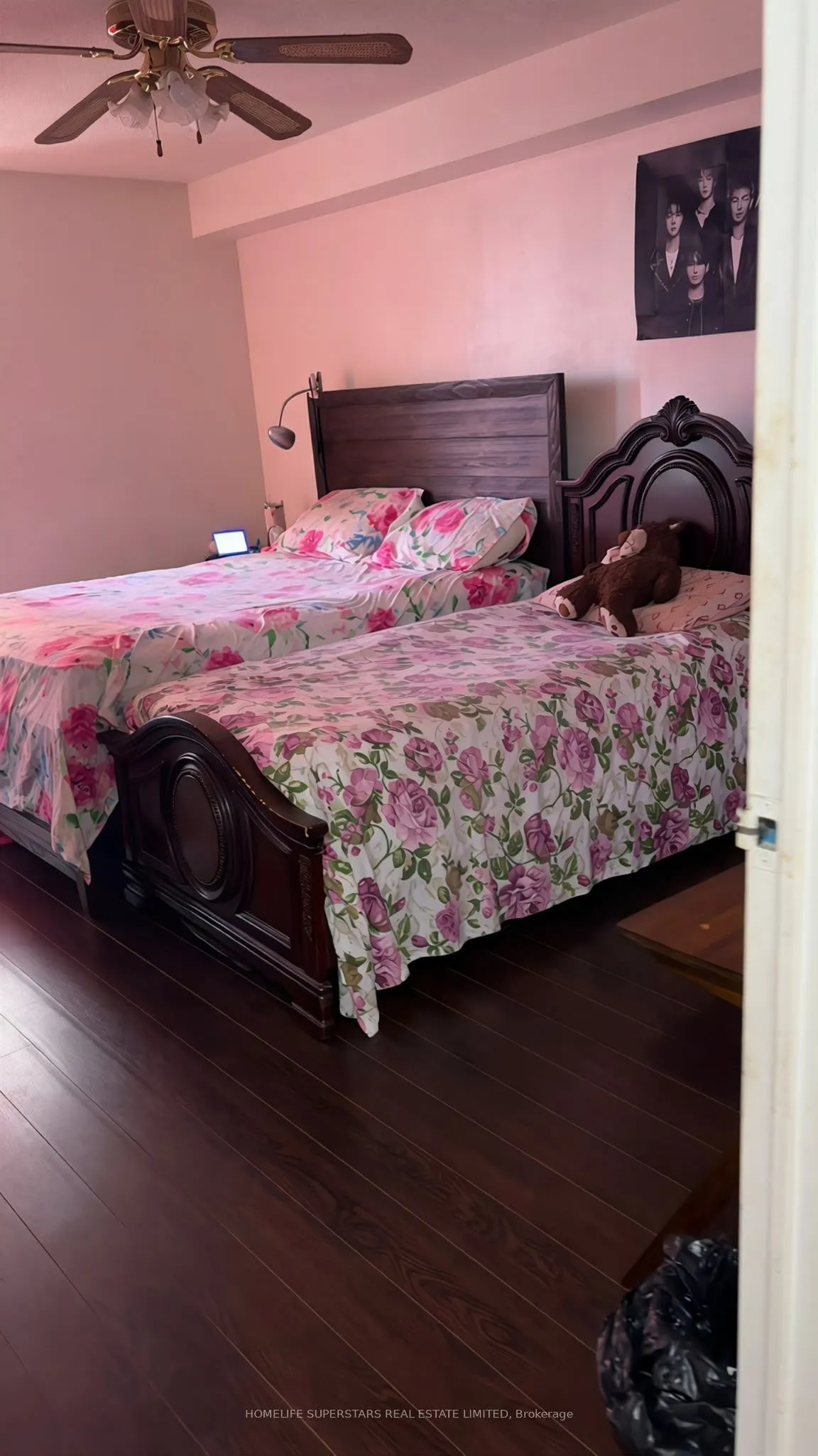 15 Kensington Road #1410