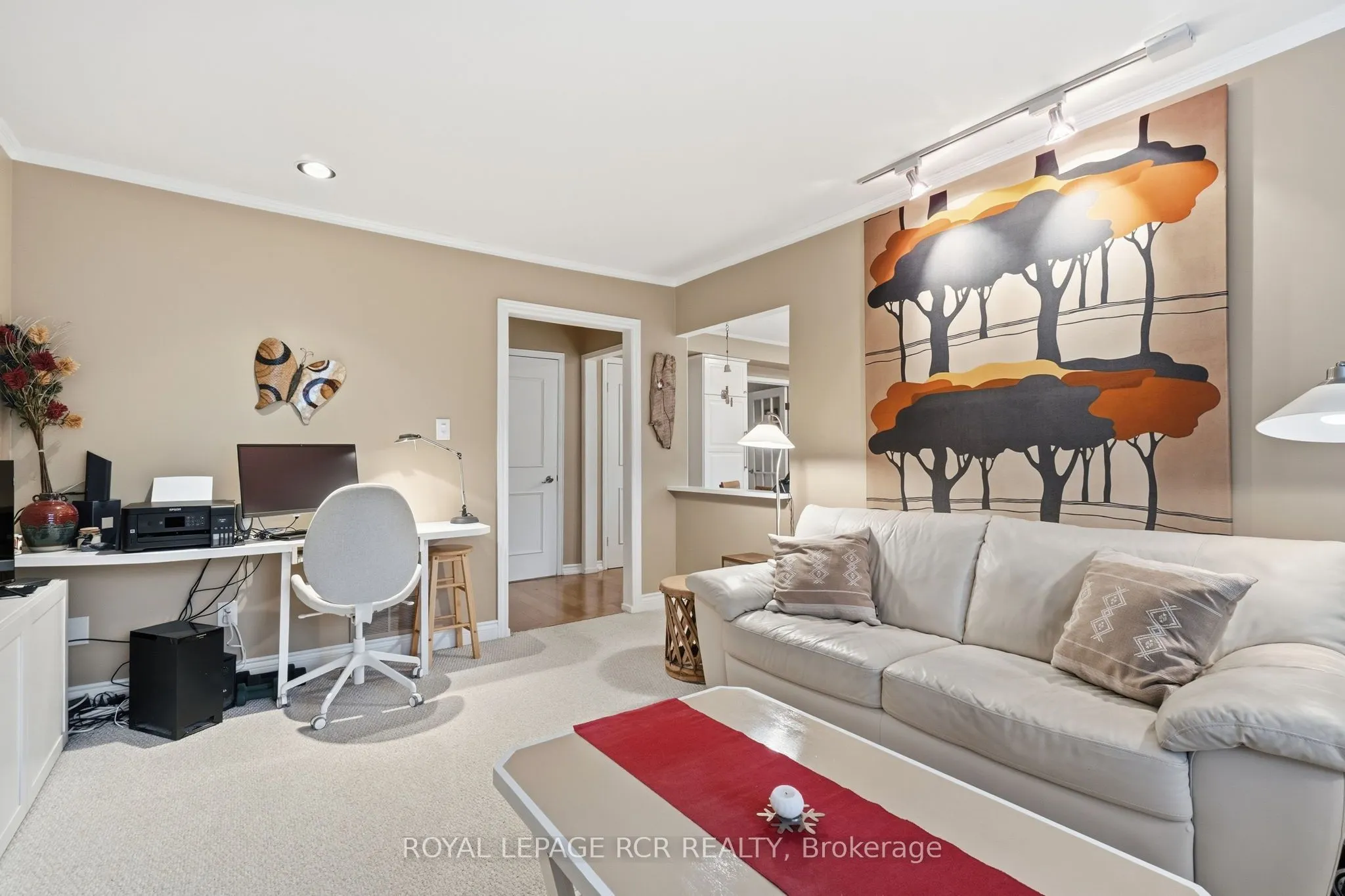 62 Wright Crescent