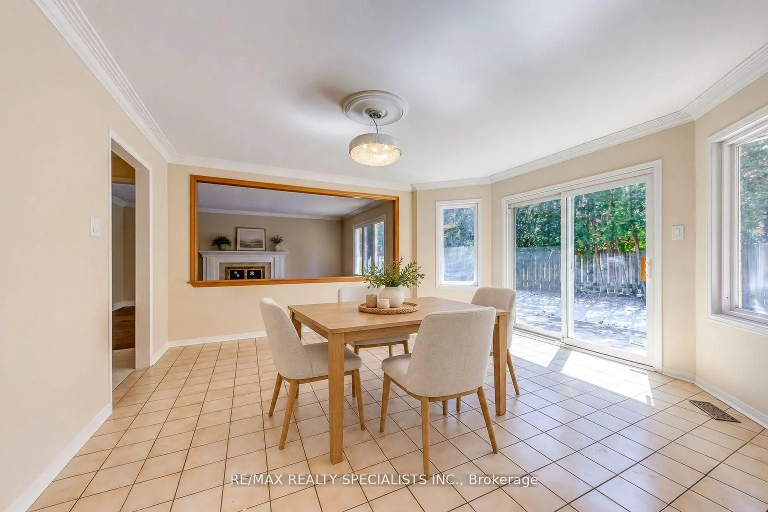 102 Sunforest Drive