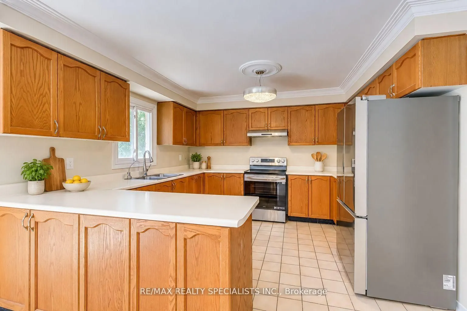 102 Sunforest Drive