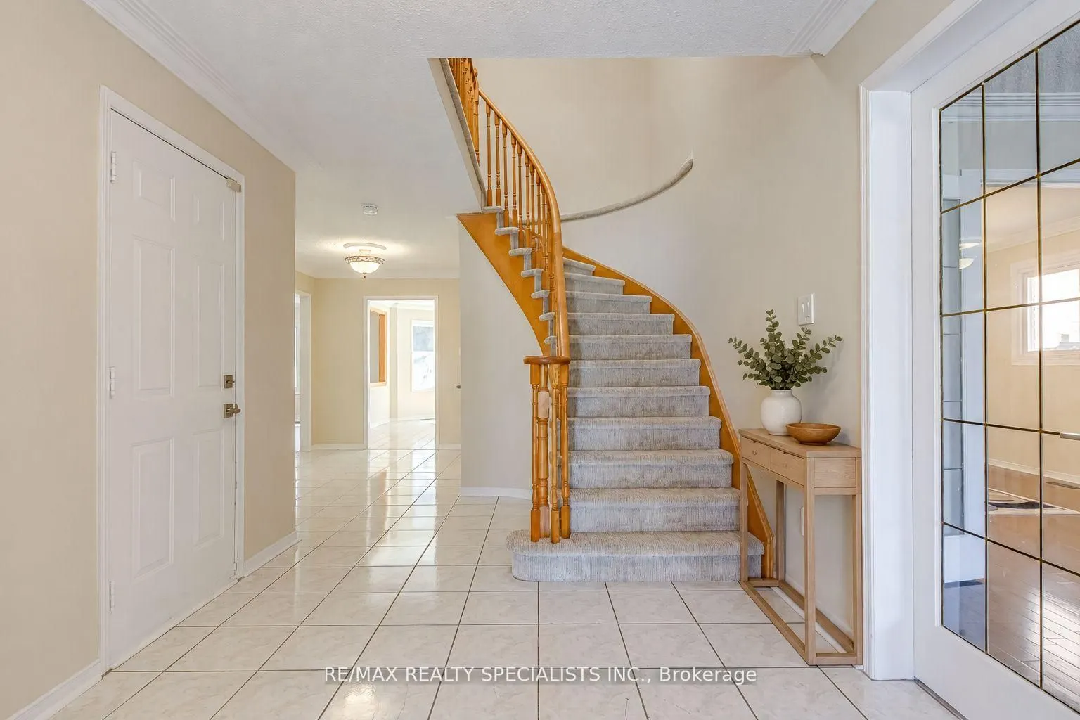 102 Sunforest Drive