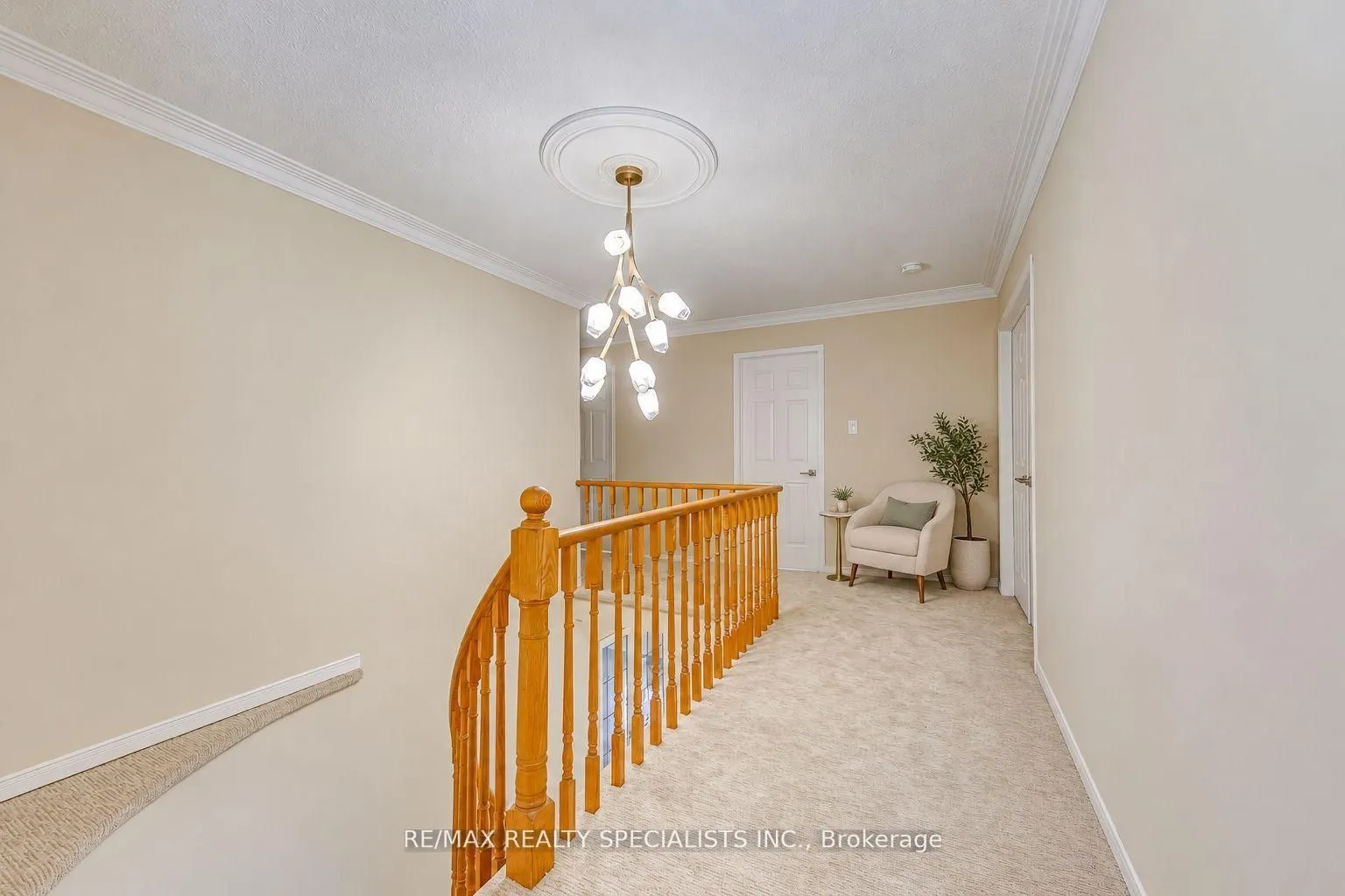 102 Sunforest Drive