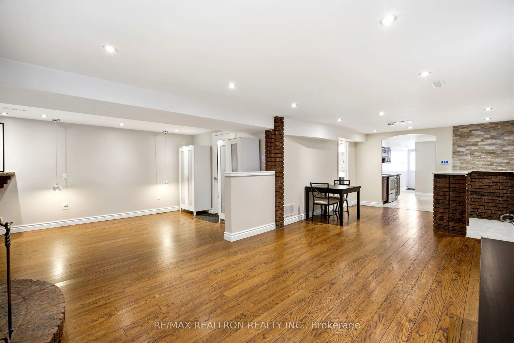 118 Surbray Grove
