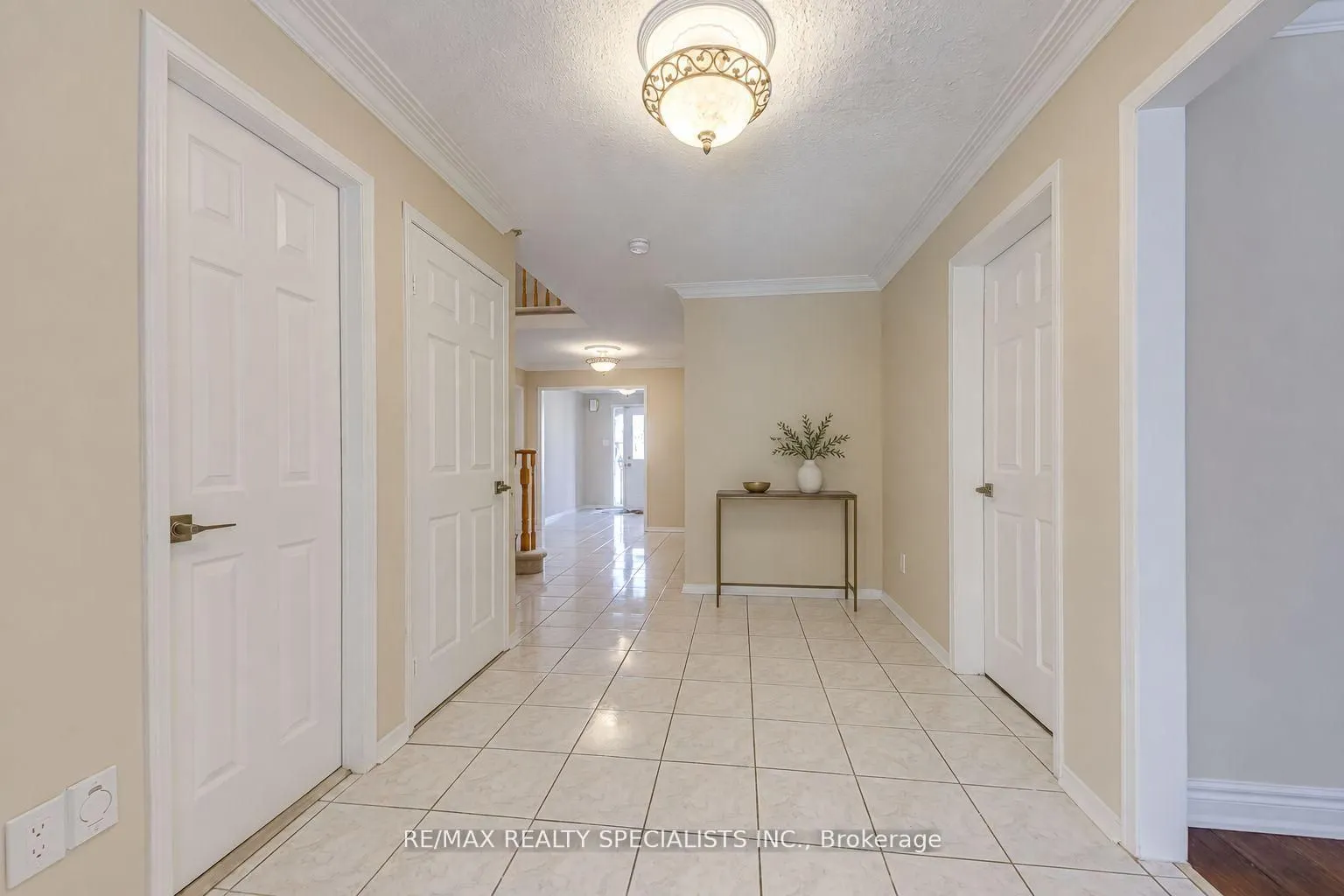 102 Sunforest Drive