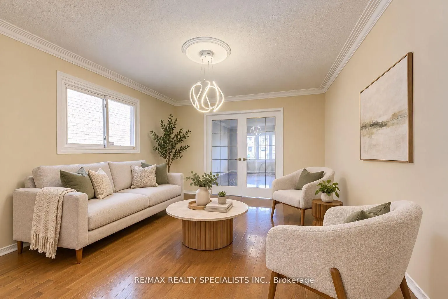 102 Sunforest Drive