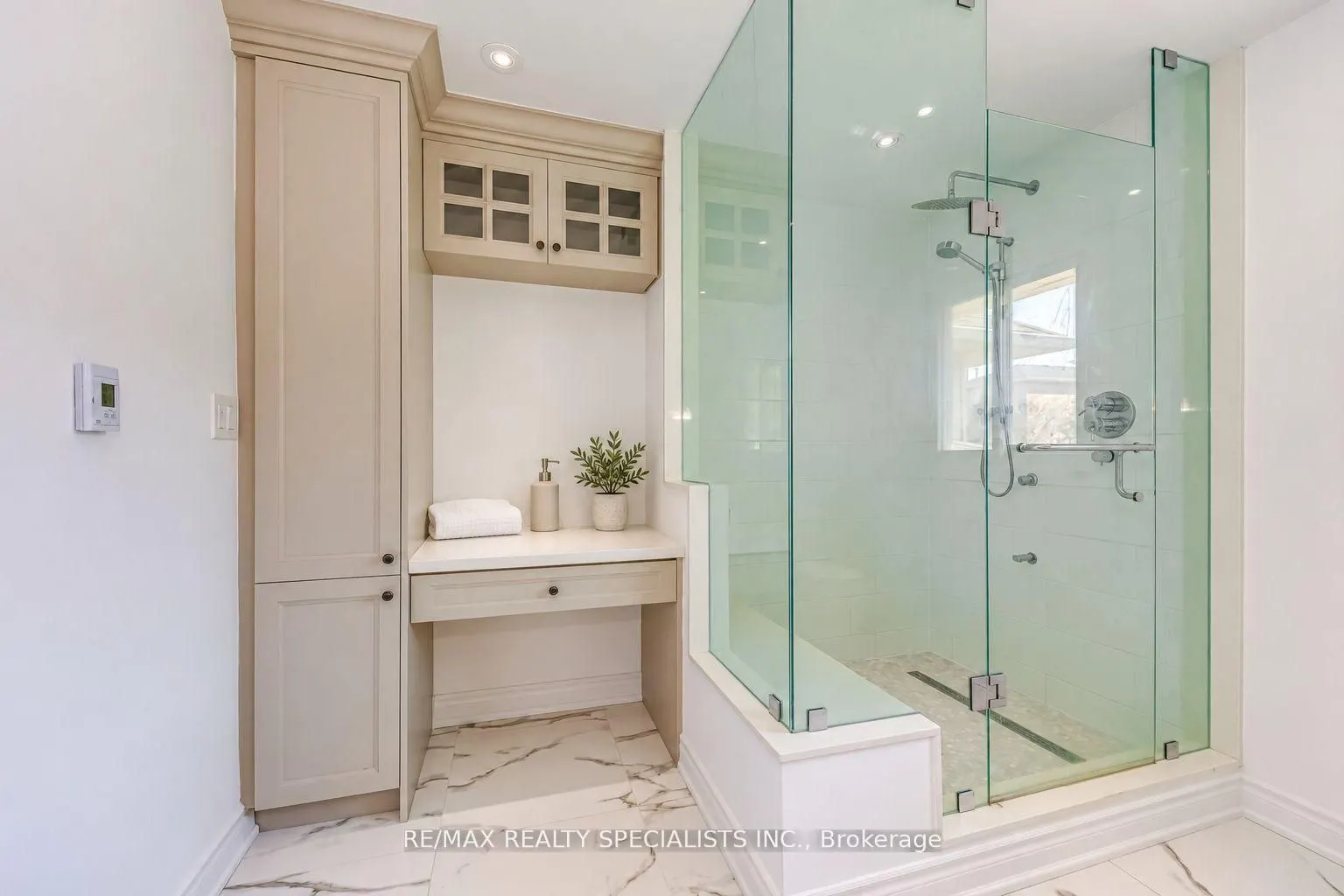 102 Sunforest Drive