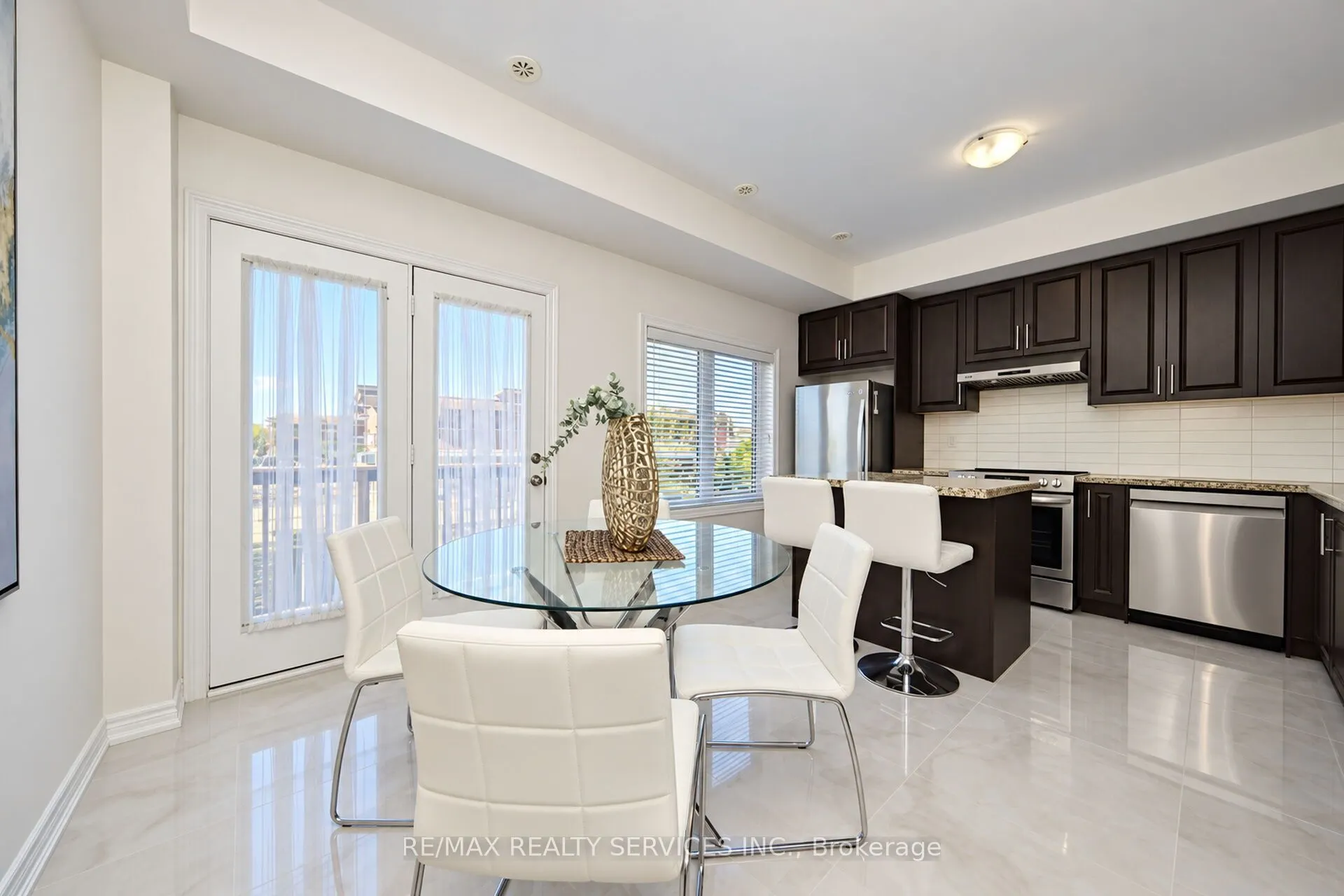12 Cedarland Road #111