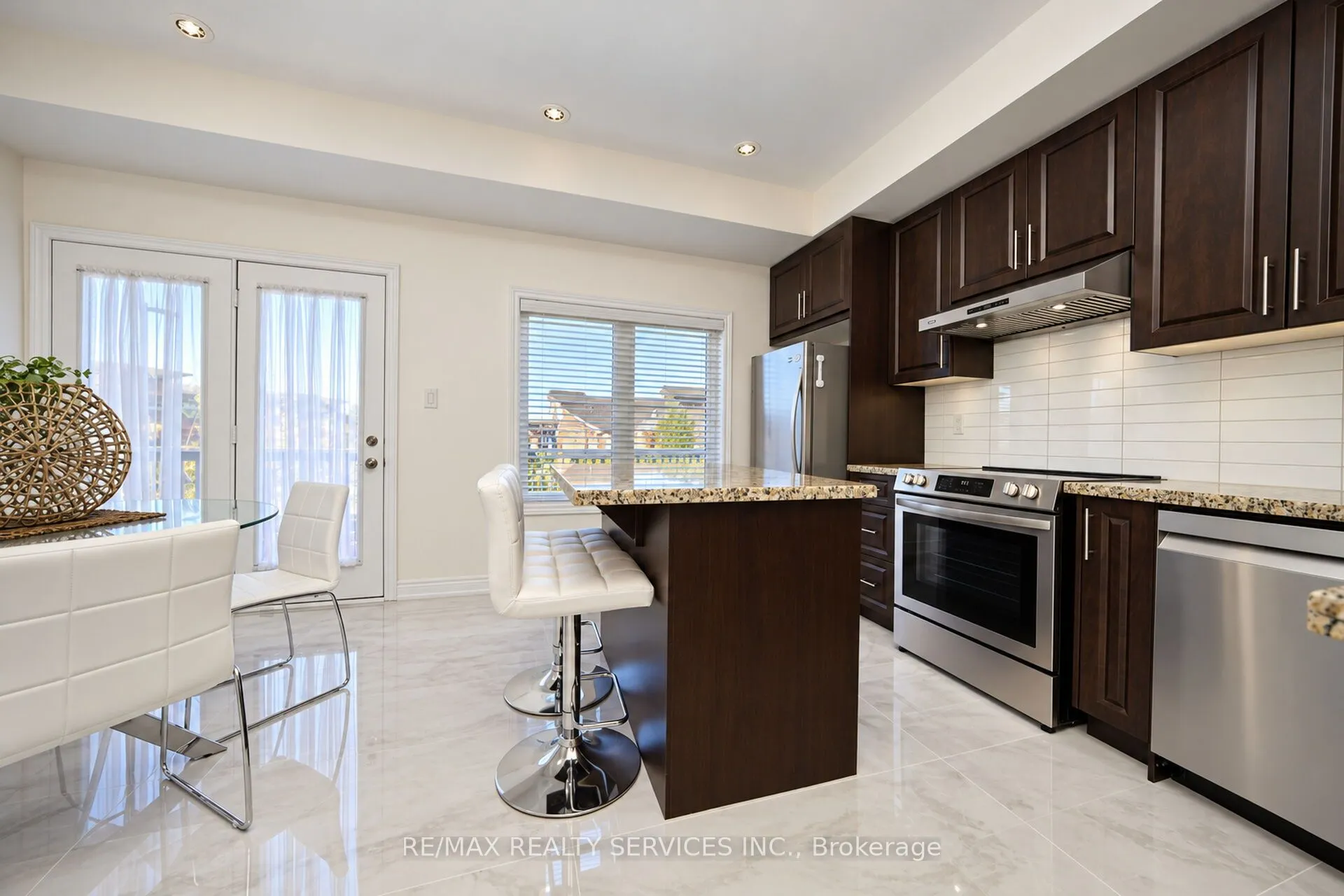 12 Cedarland Road #111