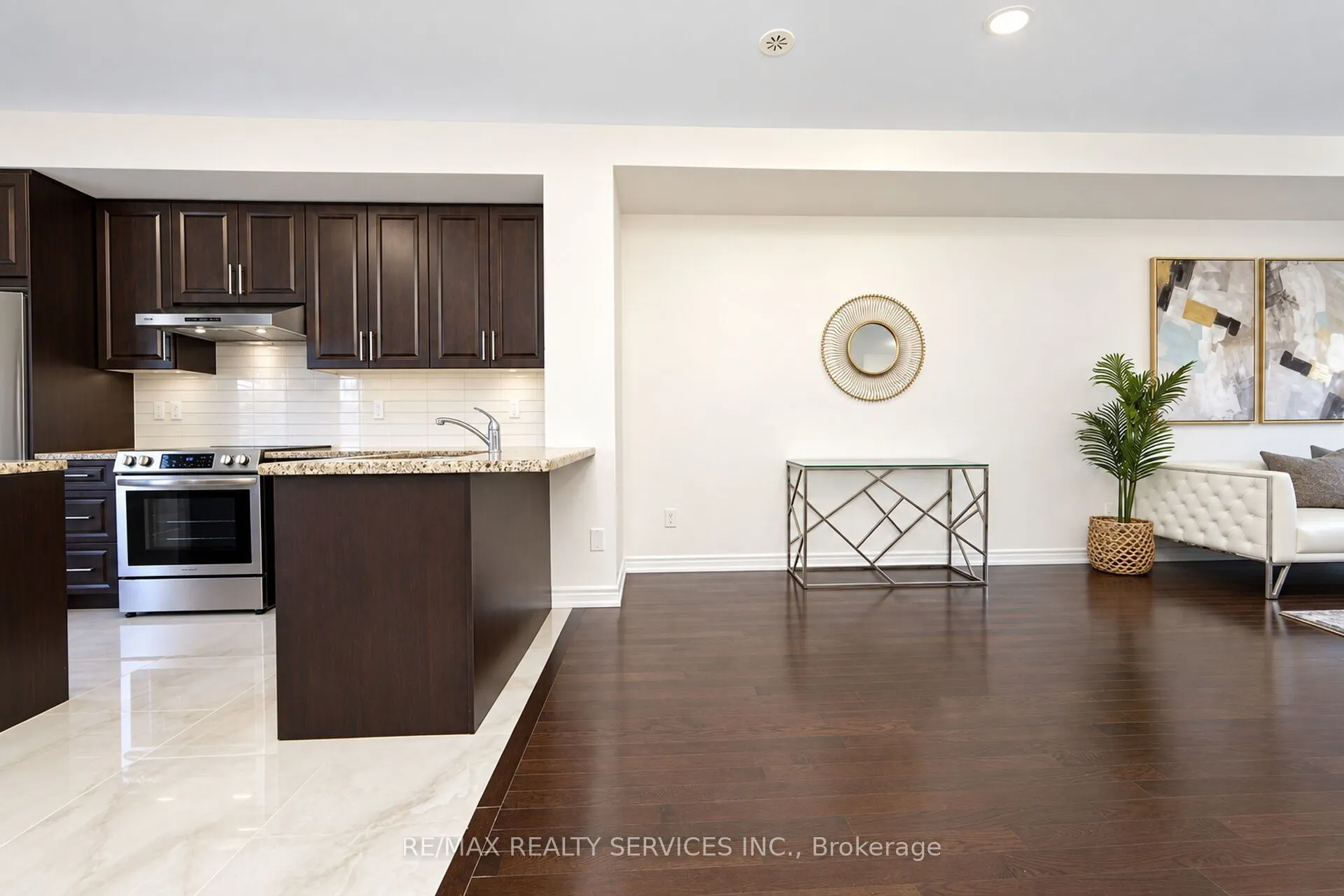 12 Cedarland Road #111