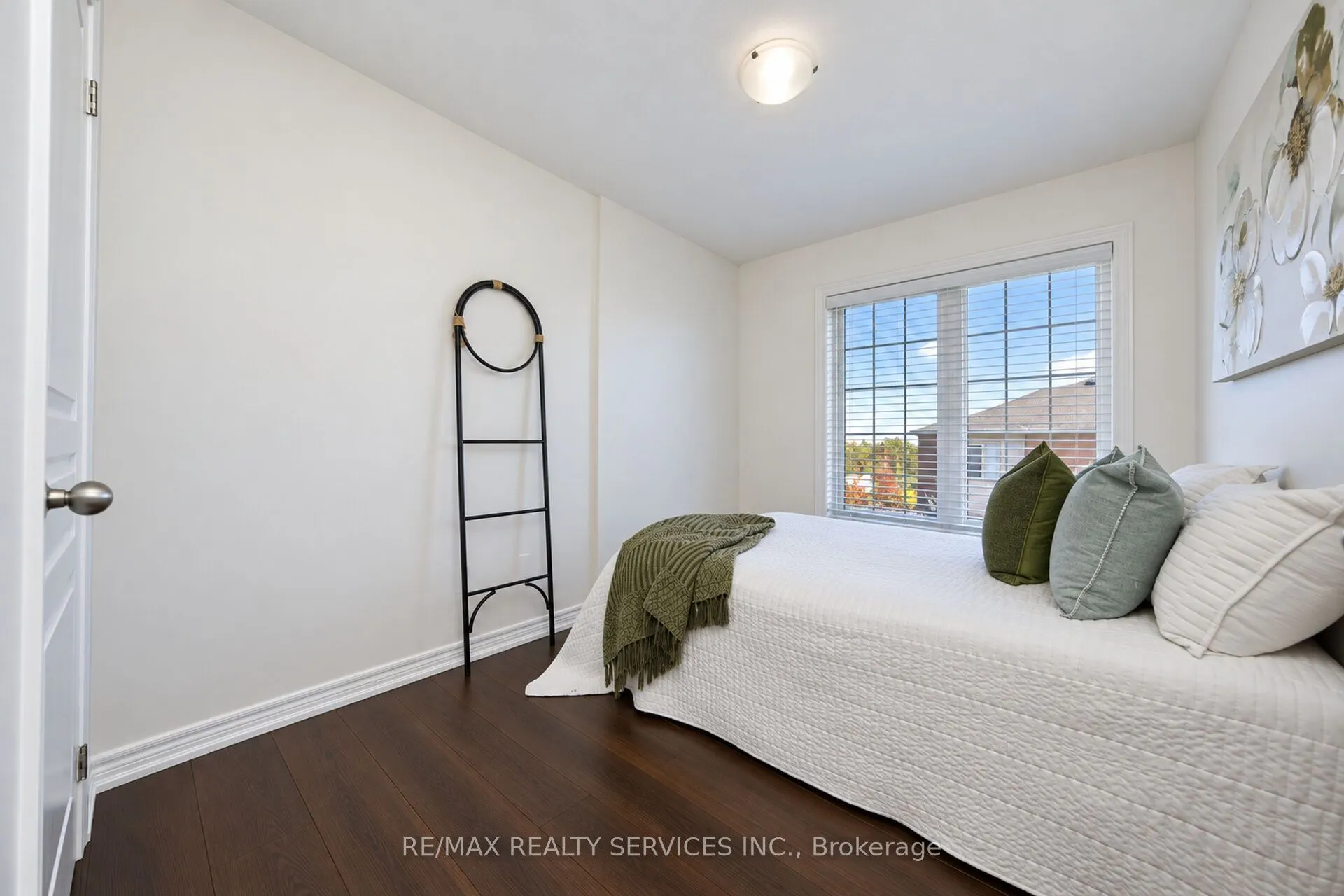 12 Cedarland Road #111